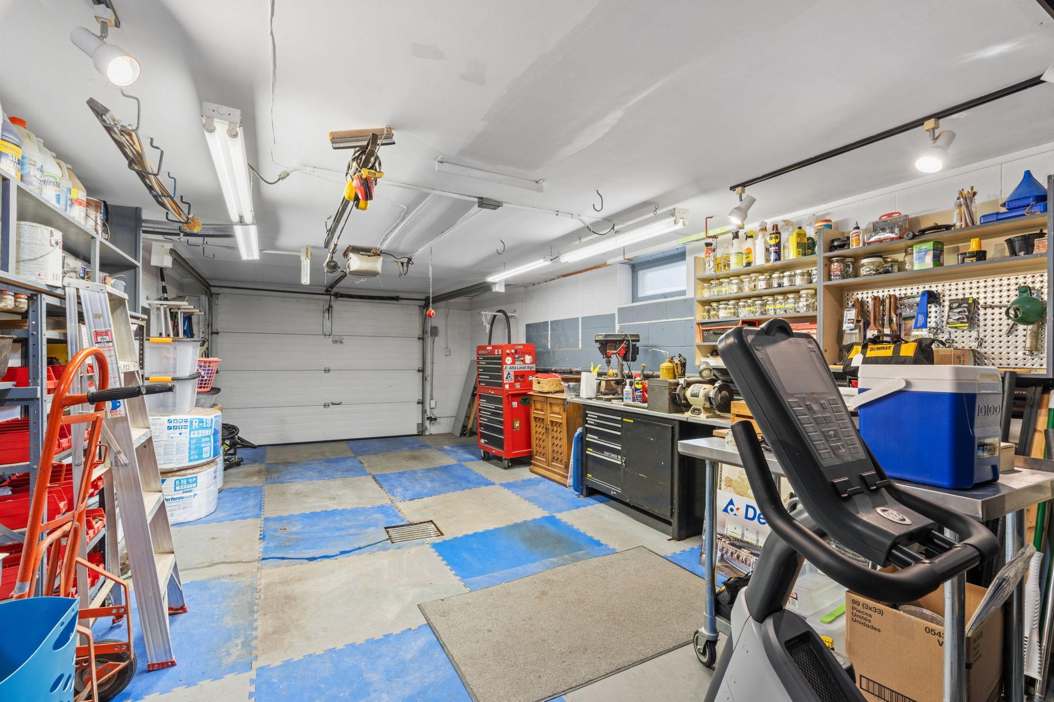 1505 N High Street Property Photo 50