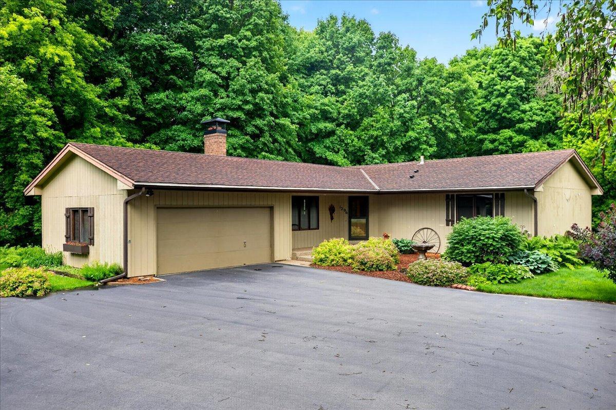 1296 Blue Heron Trail Property Photo 1