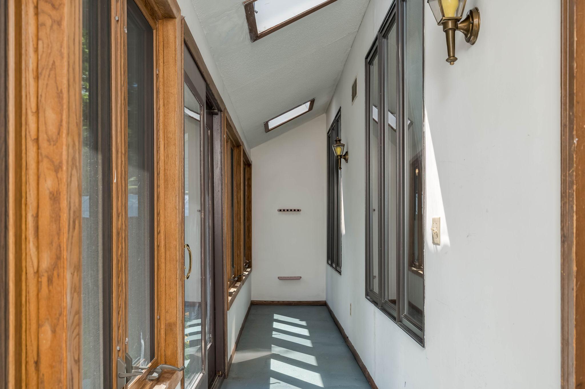 7044 Da Mar Estate Property Photo 12