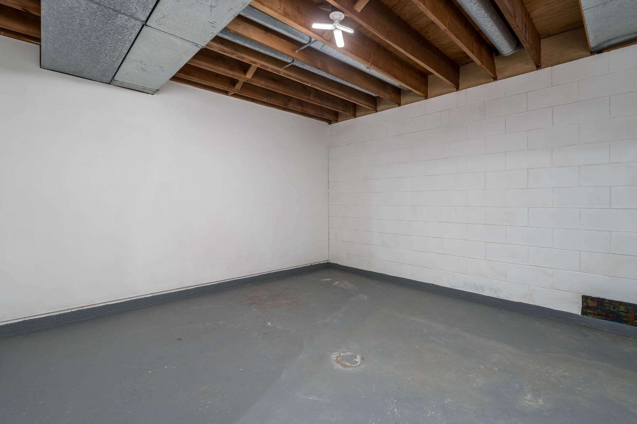 7044 Da Mar Estate Property Photo 29