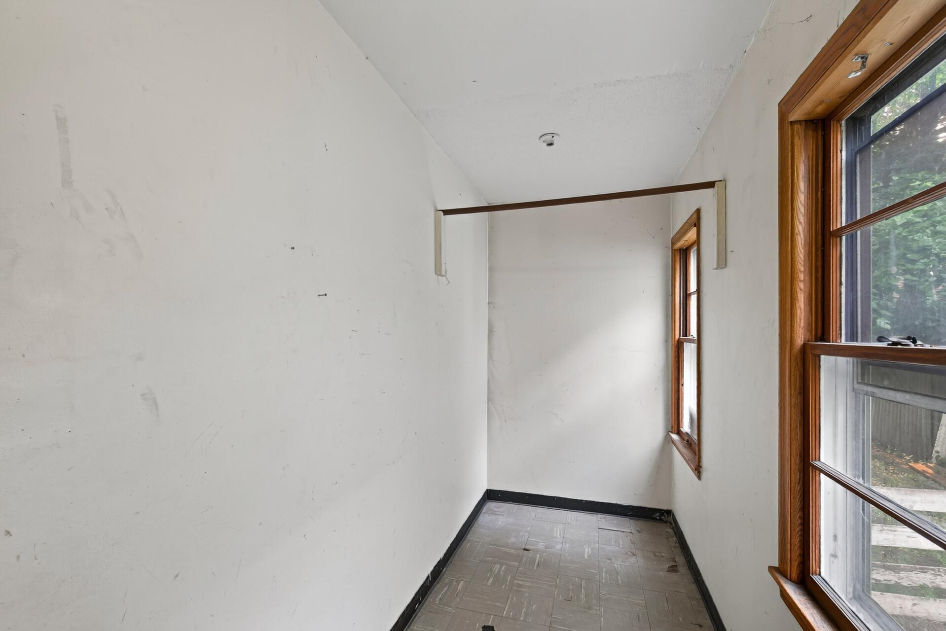 3305 Elliot Avenue Property Photo 12