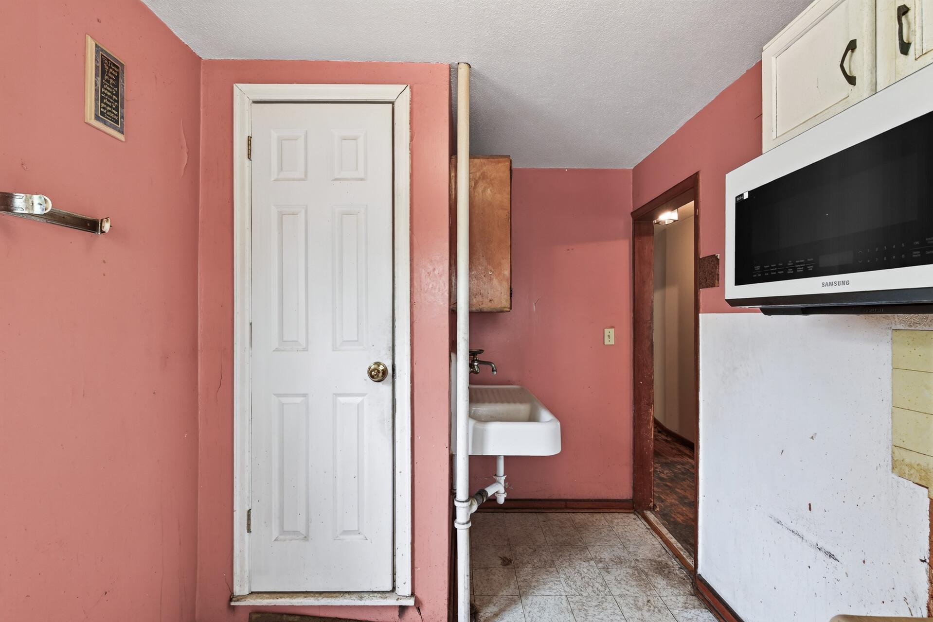 3305 Elliot Avenue Property Photo 17