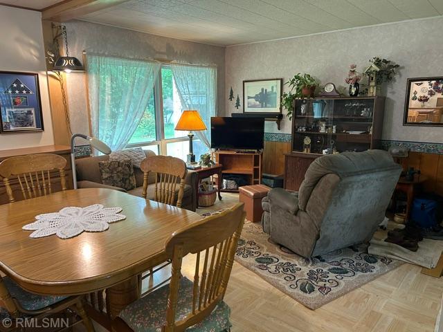 507 Birch Street E Property Photo 7