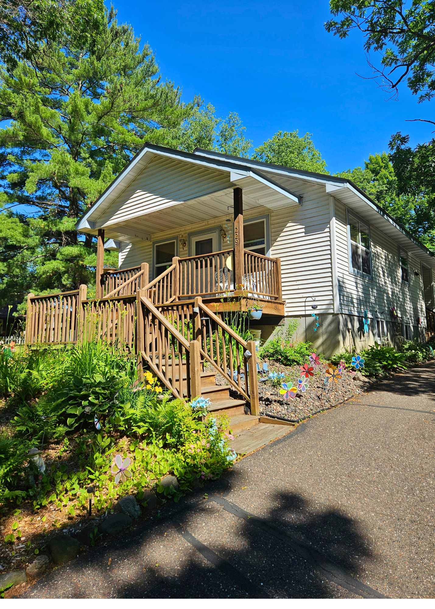 229 Summit Avenue Property Photo 1
