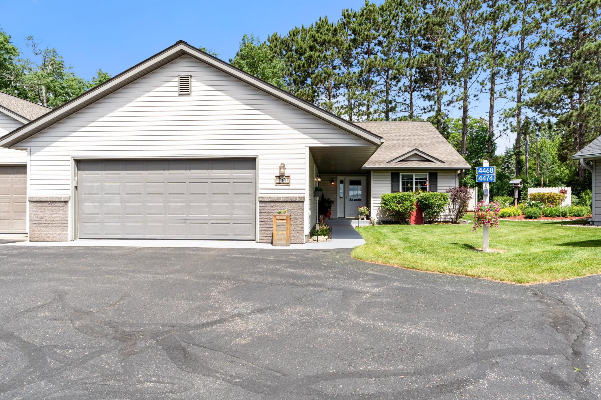 4468 Griffin Circle Property Photo 1