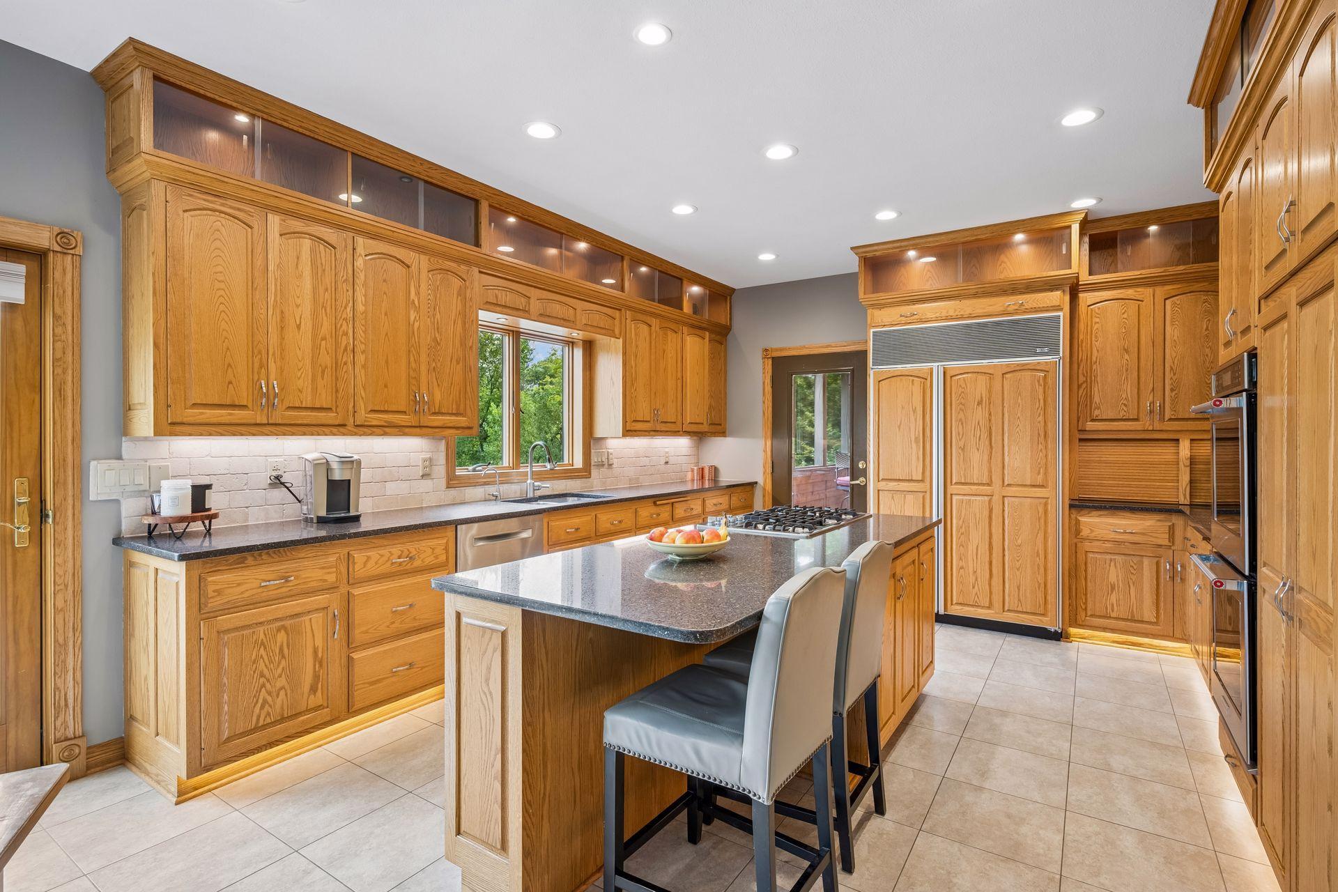 2510 Hamlin Avenue Ne Property Photo 10
