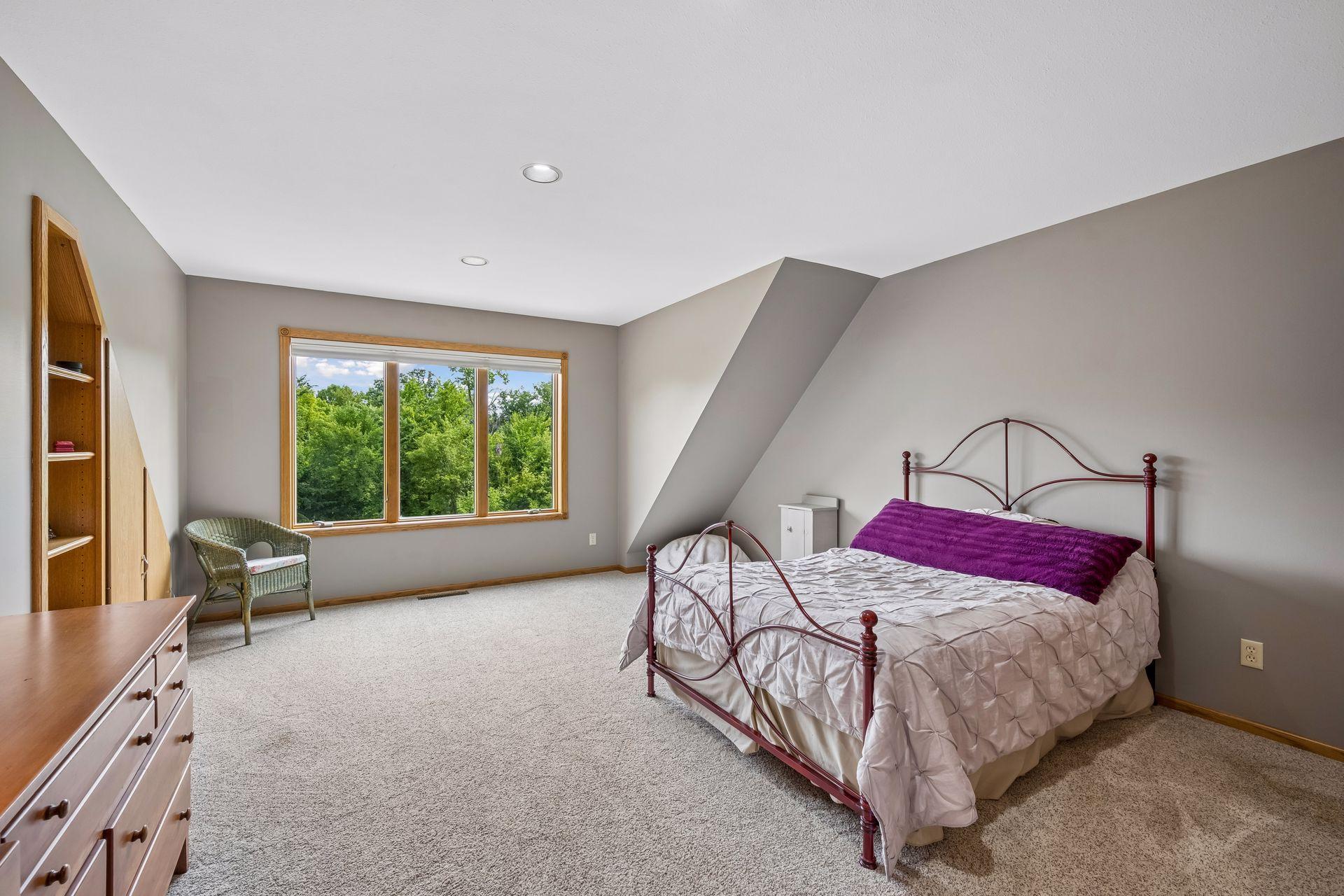 2510 Hamlin Avenue Ne Property Photo 23