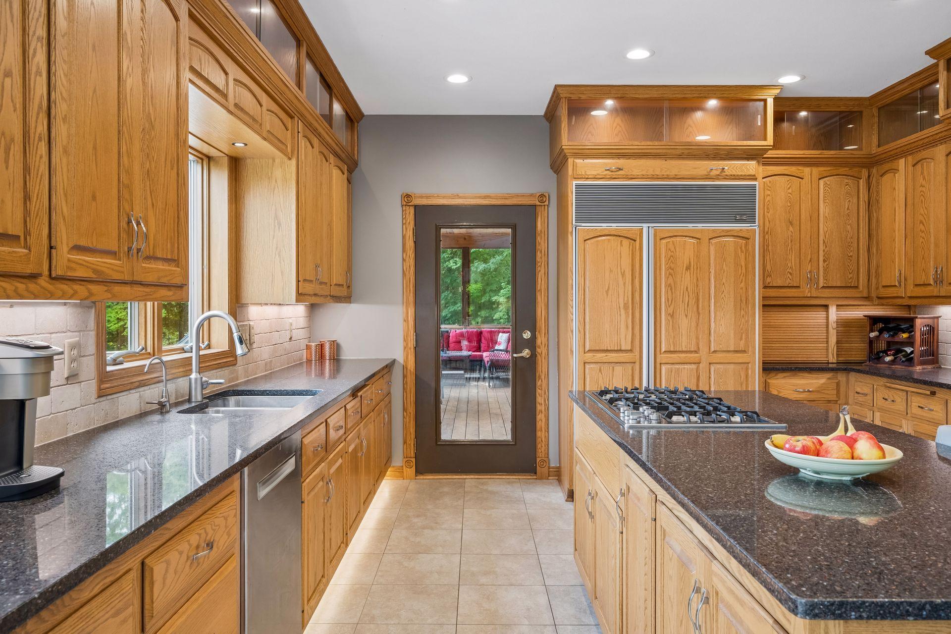 2510 Hamlin Avenue Ne Property Photo 26