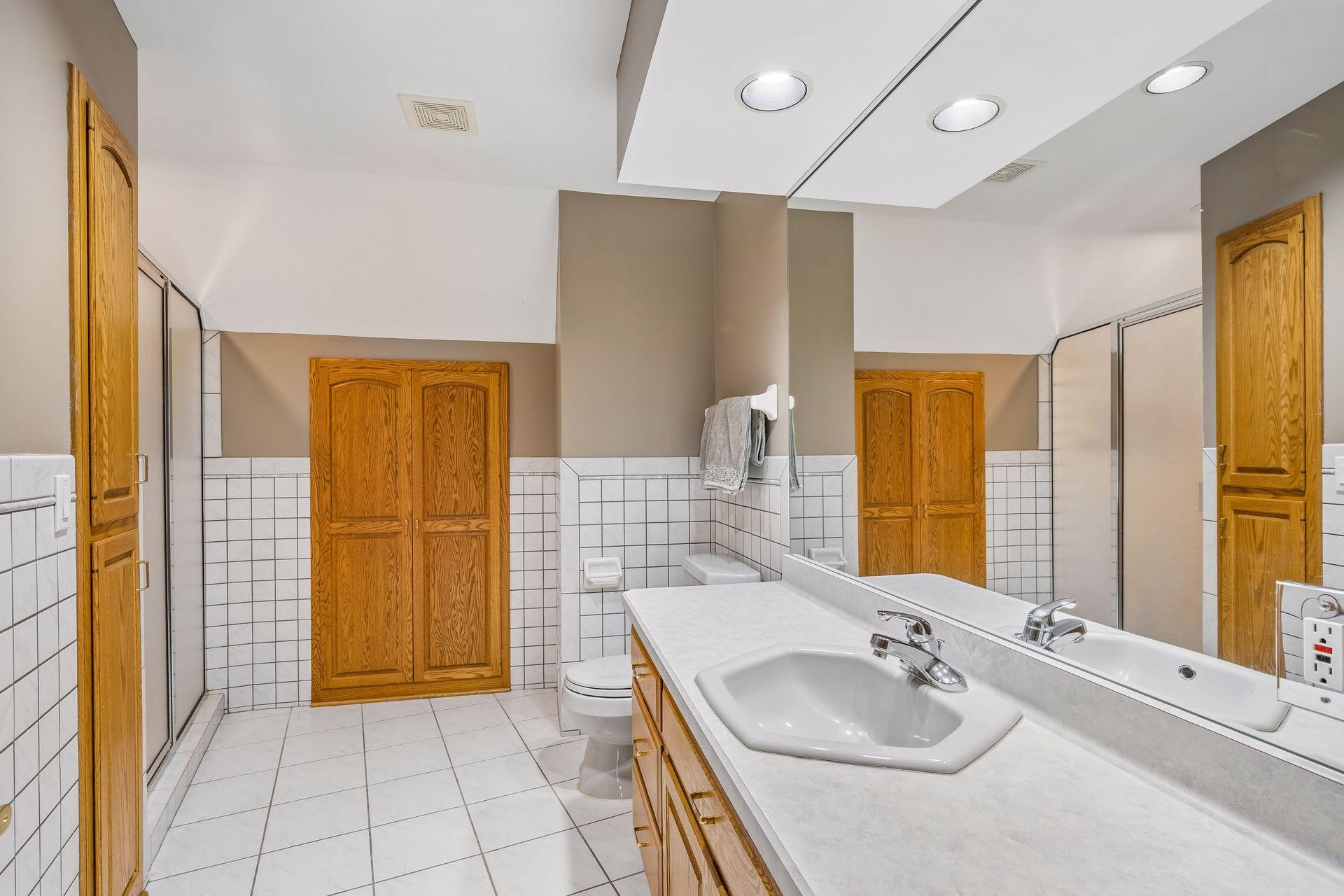 2510 Hamlin Avenue Ne Property Photo 27