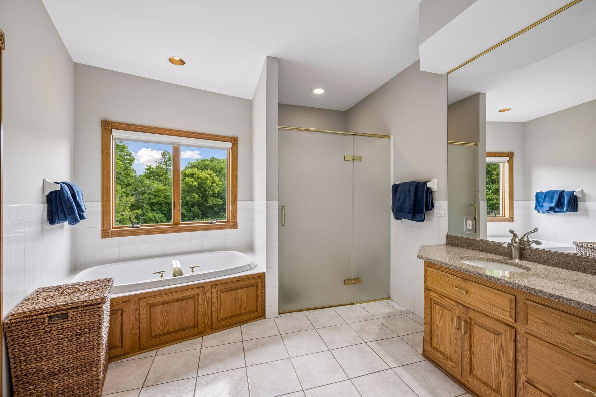 2510 Hamlin Avenue Ne Property Photo 38