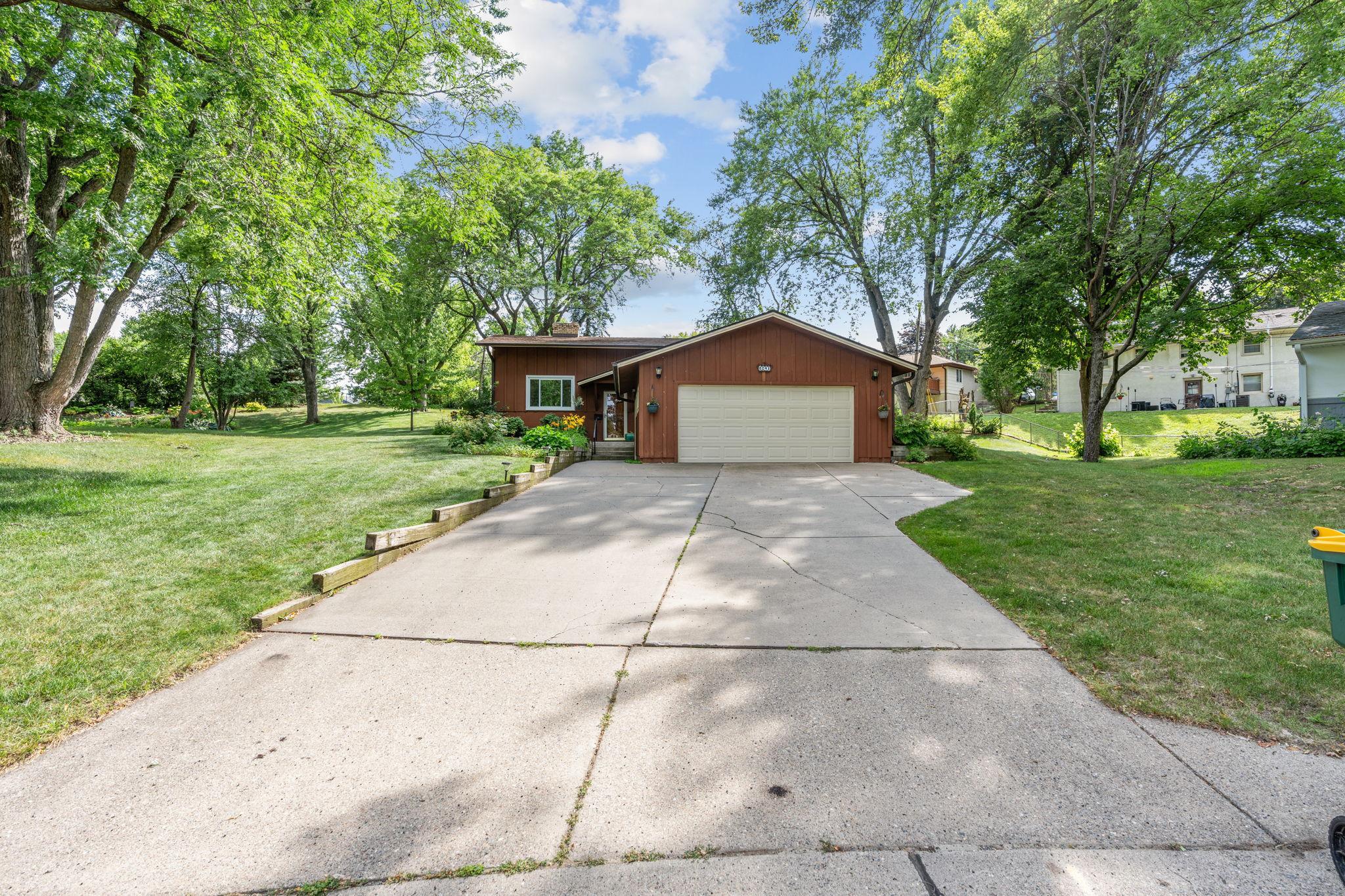 6041 Sumter Place N Property Photo 3