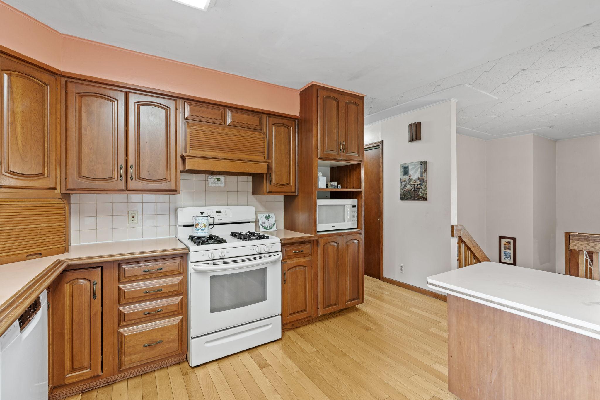 6041 Sumter Place N Property Photo 21