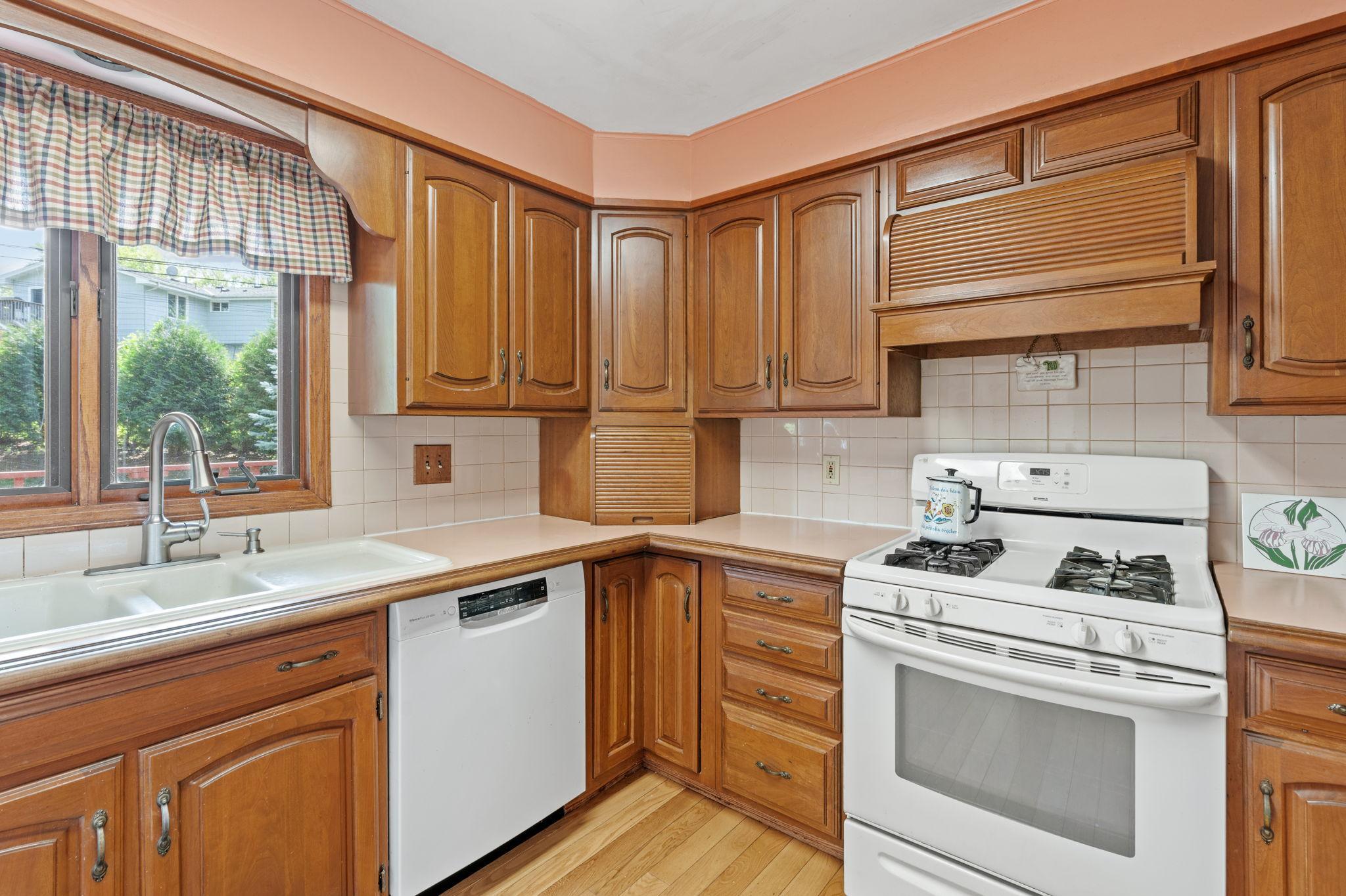 6041 Sumter Place N Property Photo 22