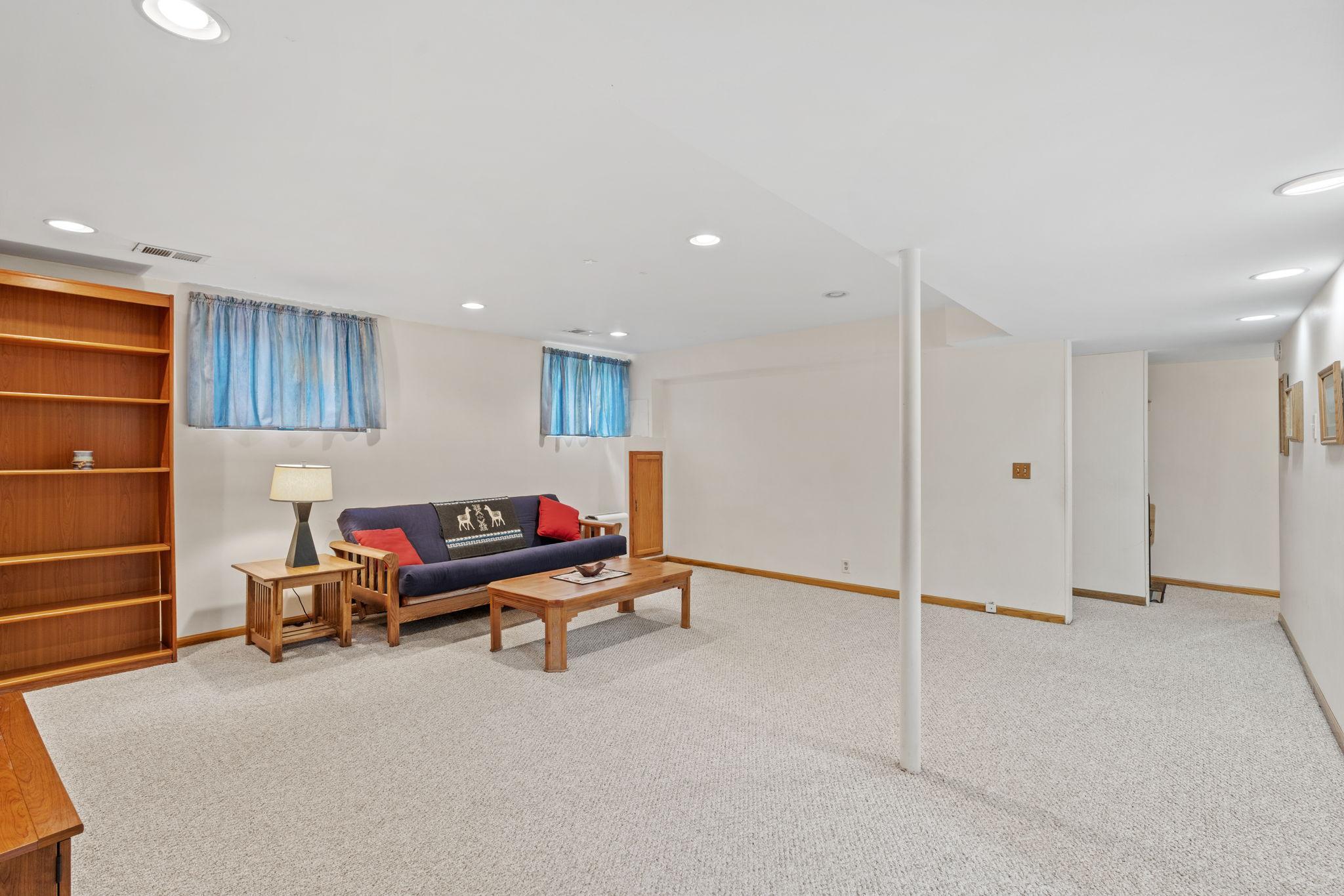 6041 Sumter Place N Property Photo 41