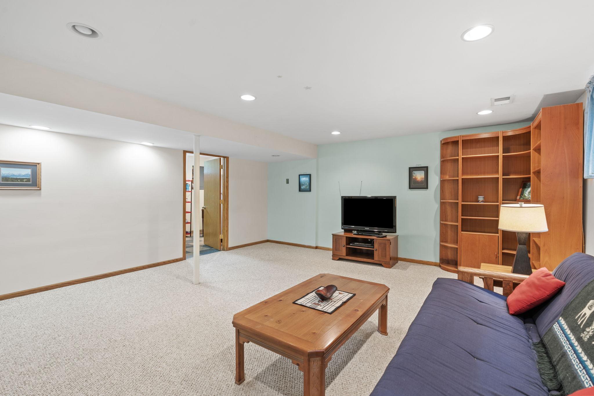 6041 Sumter Place N Property Photo 43