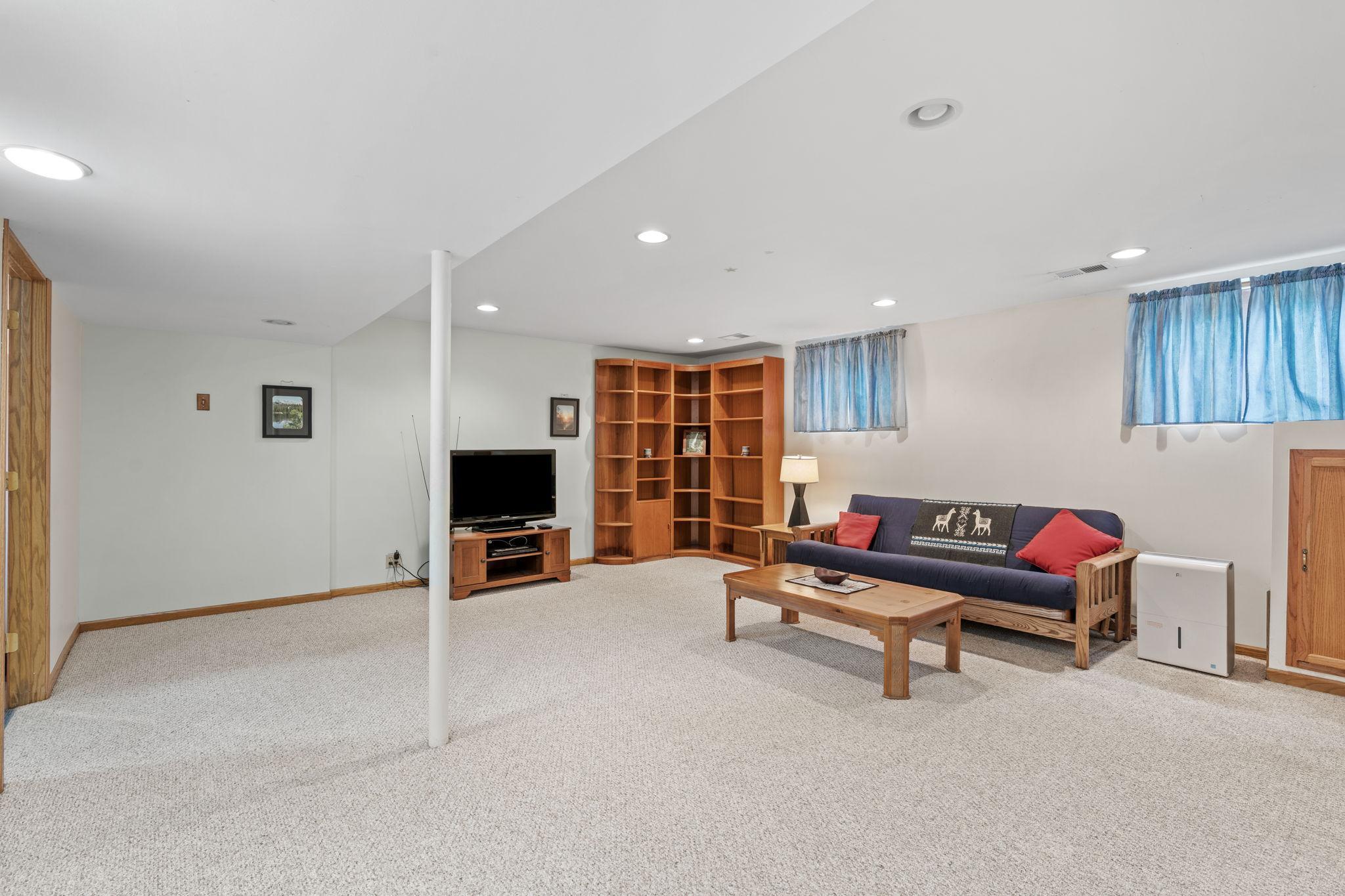 6041 Sumter Place N Property Photo 44