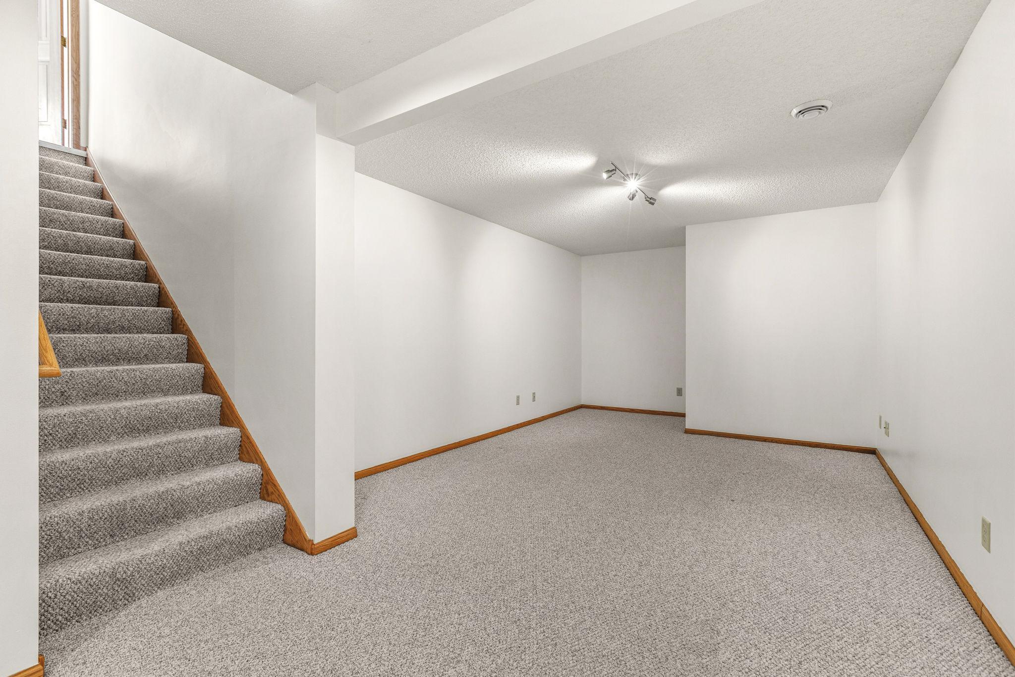 13024 Garrett Lane Property Photo 37