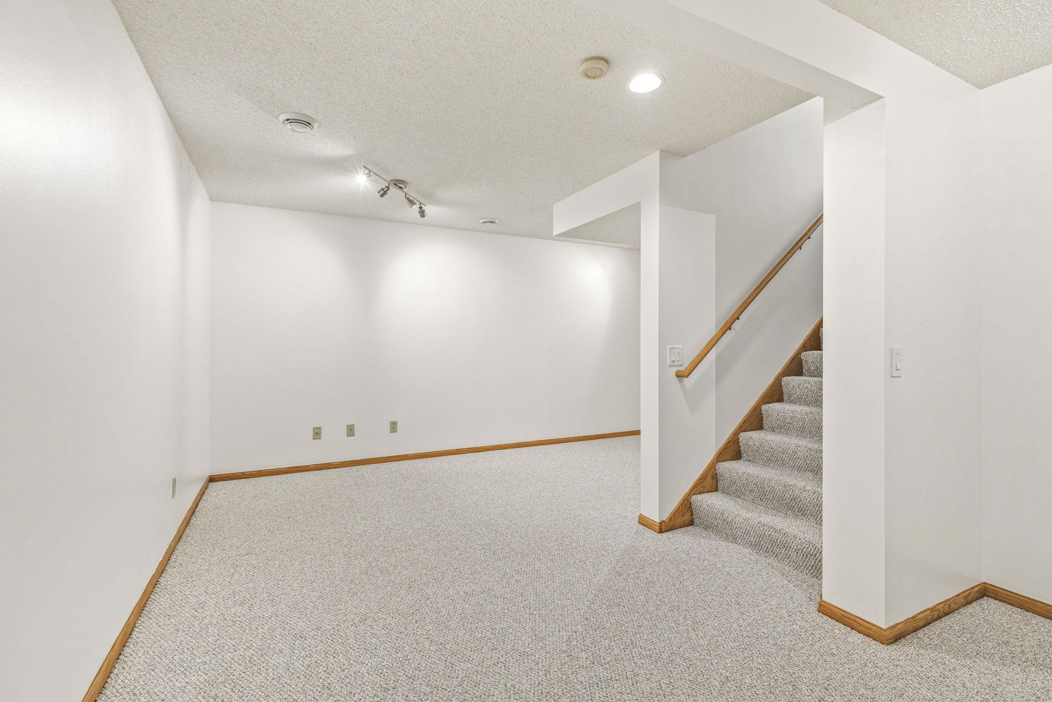 13024 Garrett Lane Property Photo 39
