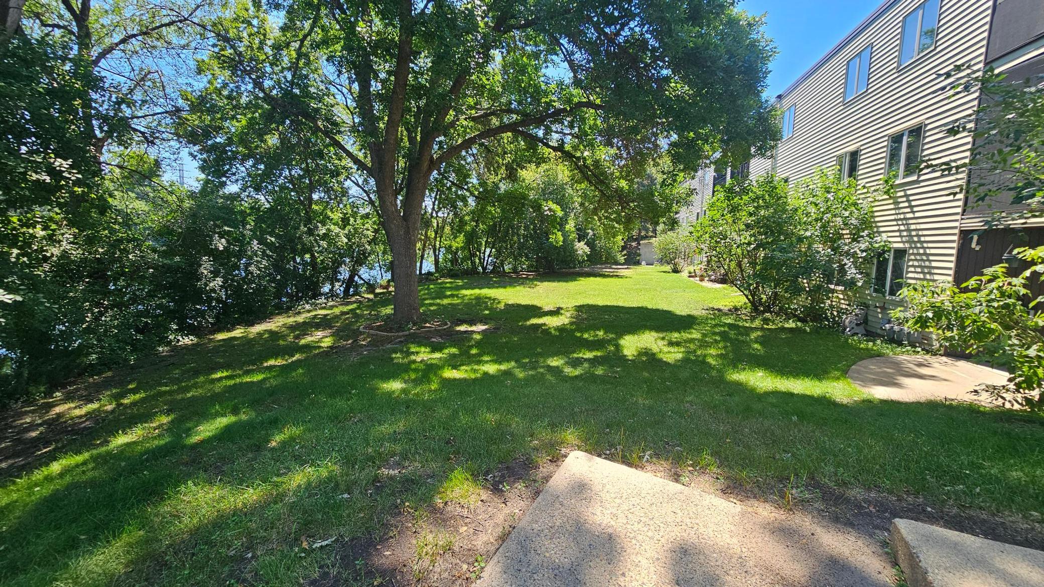 230 5th Avenue N C5 Property Photo 3