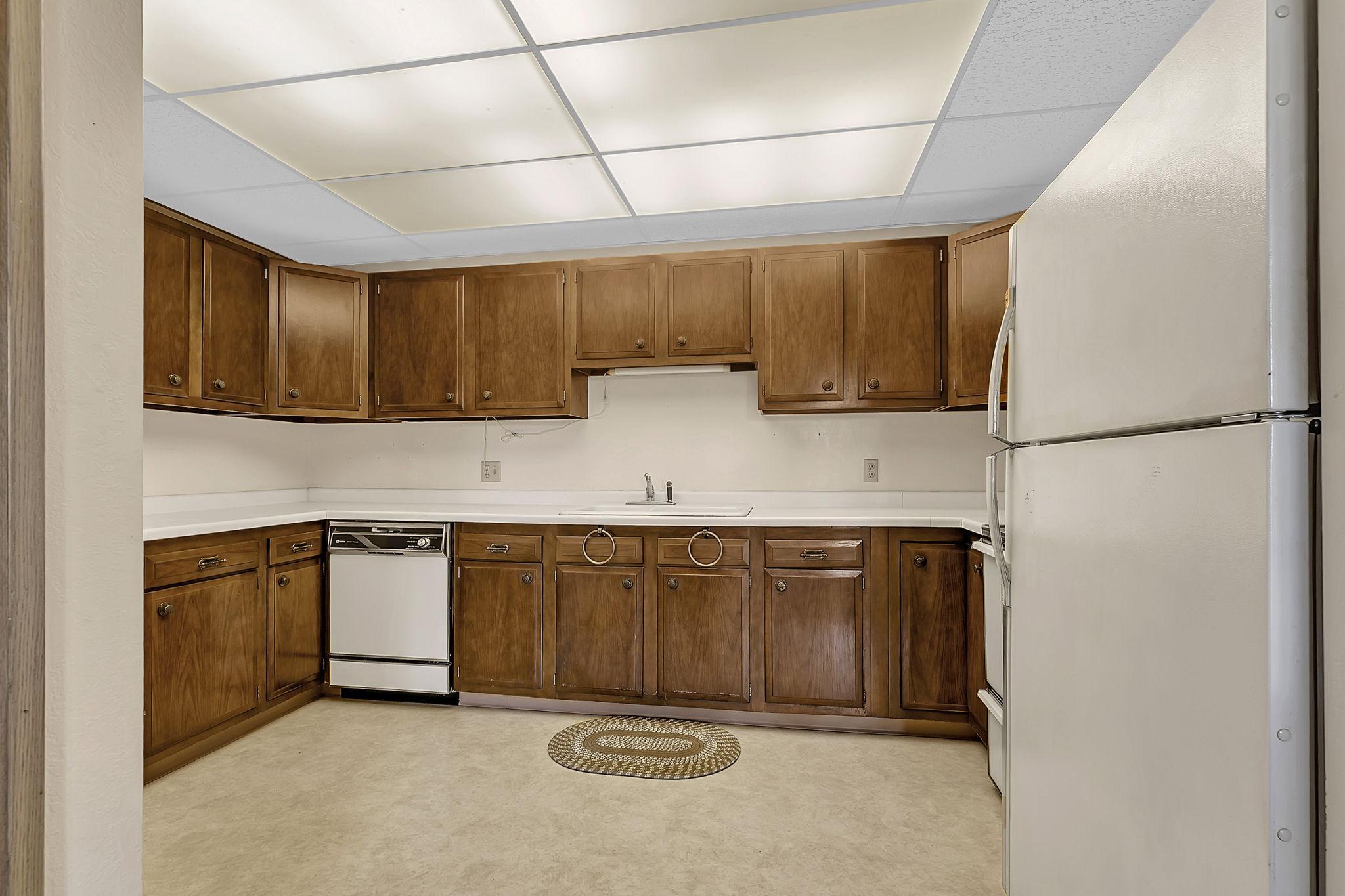 230 5th Avenue N C5 Property Photo 6