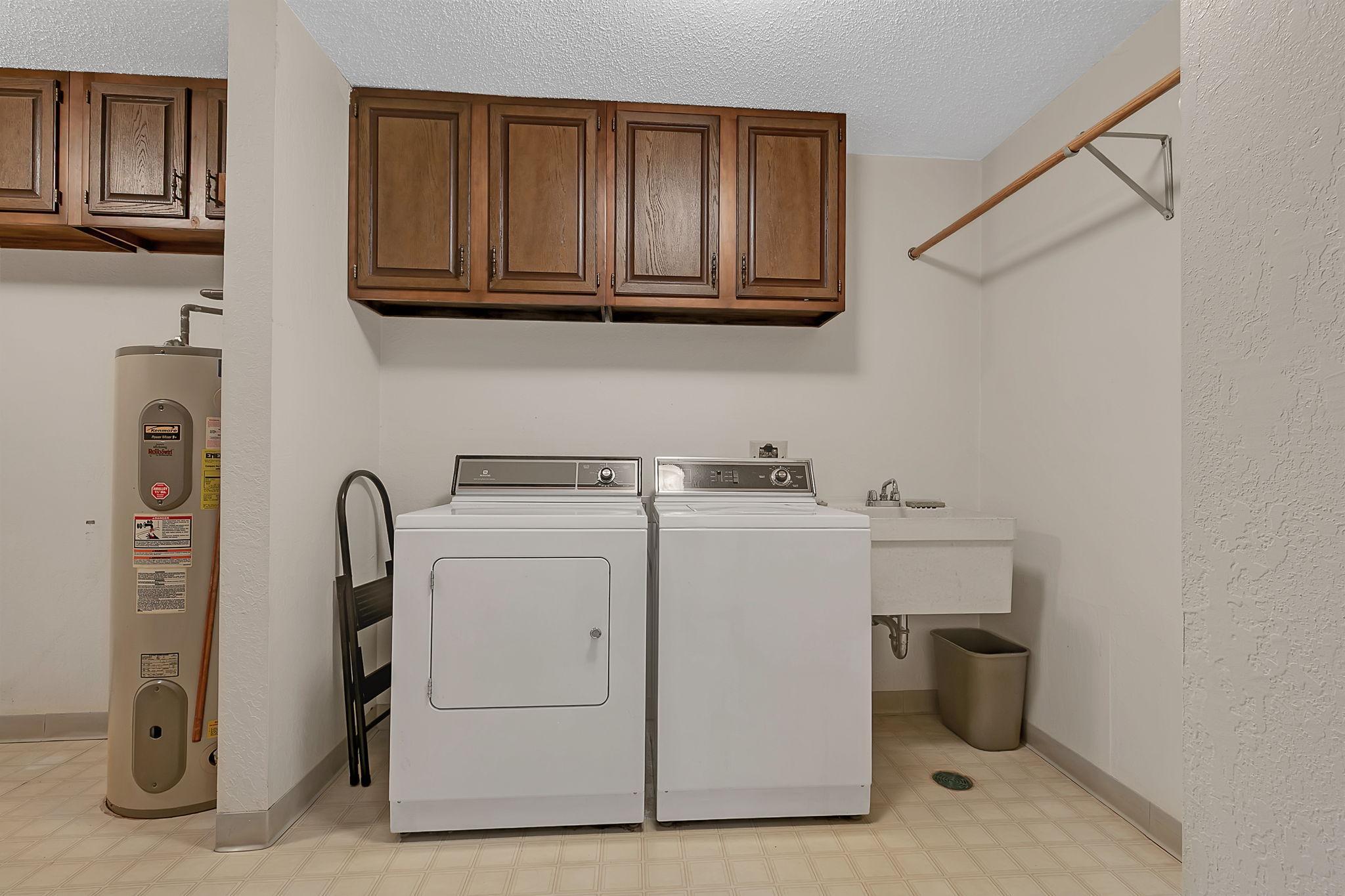 230 5th Avenue N C5 Property Photo 20