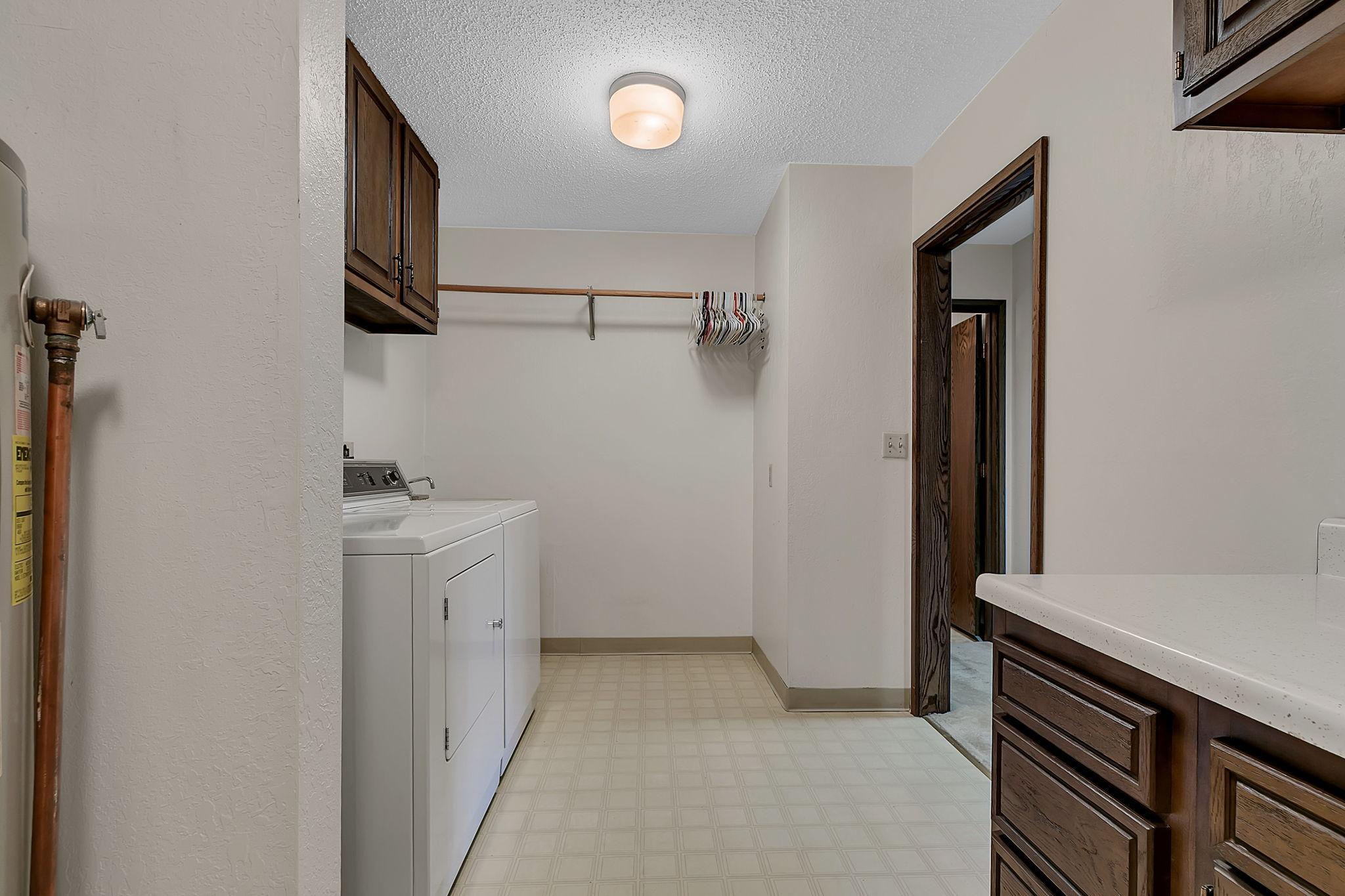 230 5th Avenue N C5 Property Photo 21
