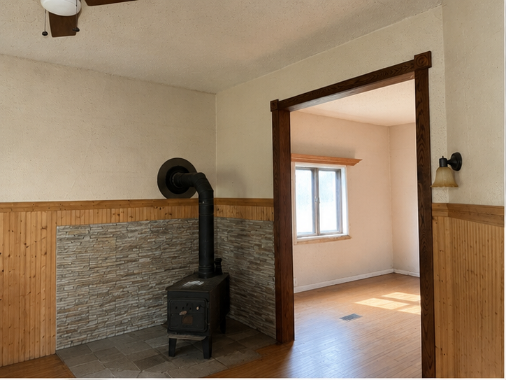 305 Main Street Property Photo 5