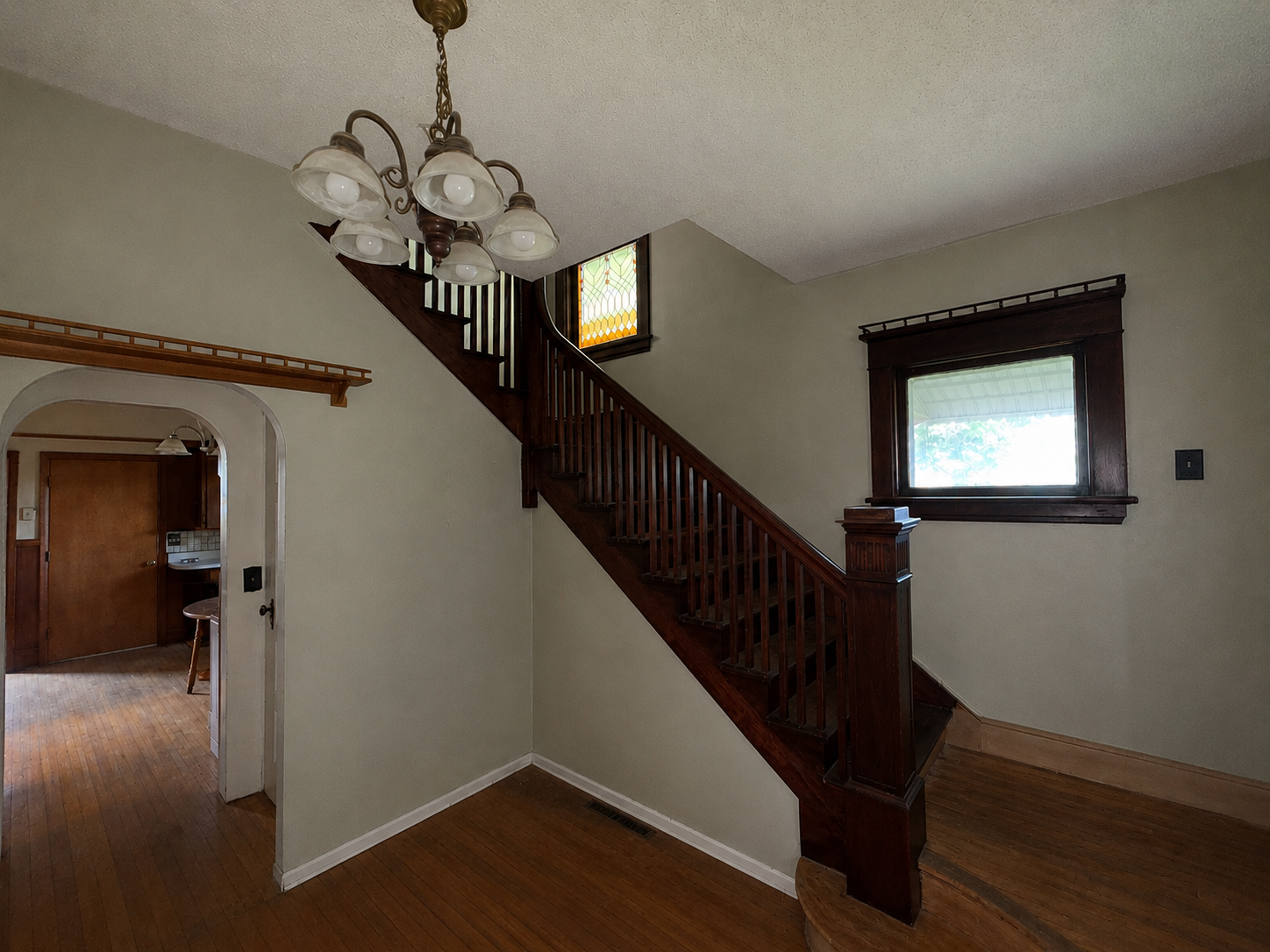 305 Main Street Property Photo 7