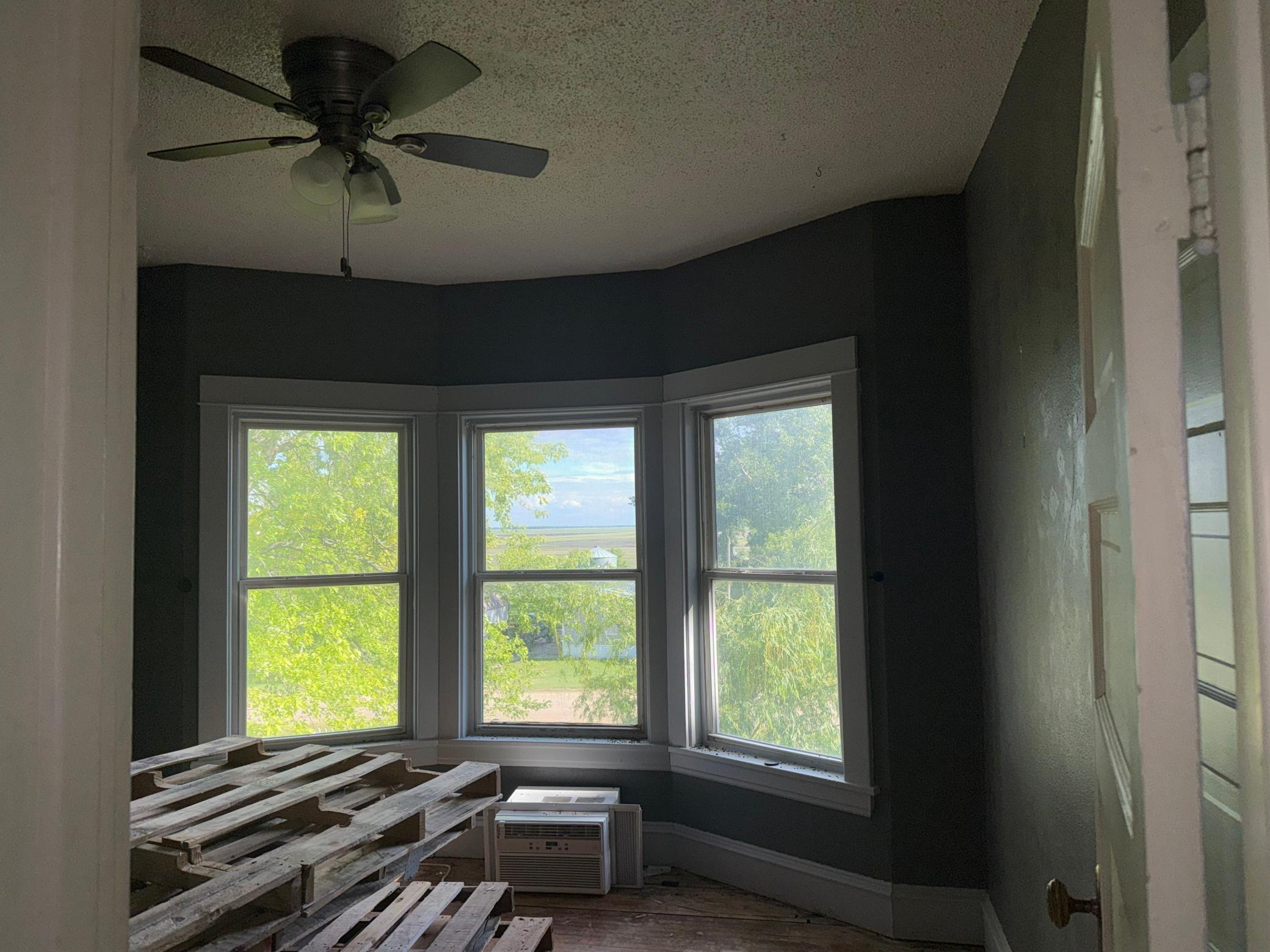 305 Main Street Property Photo 14