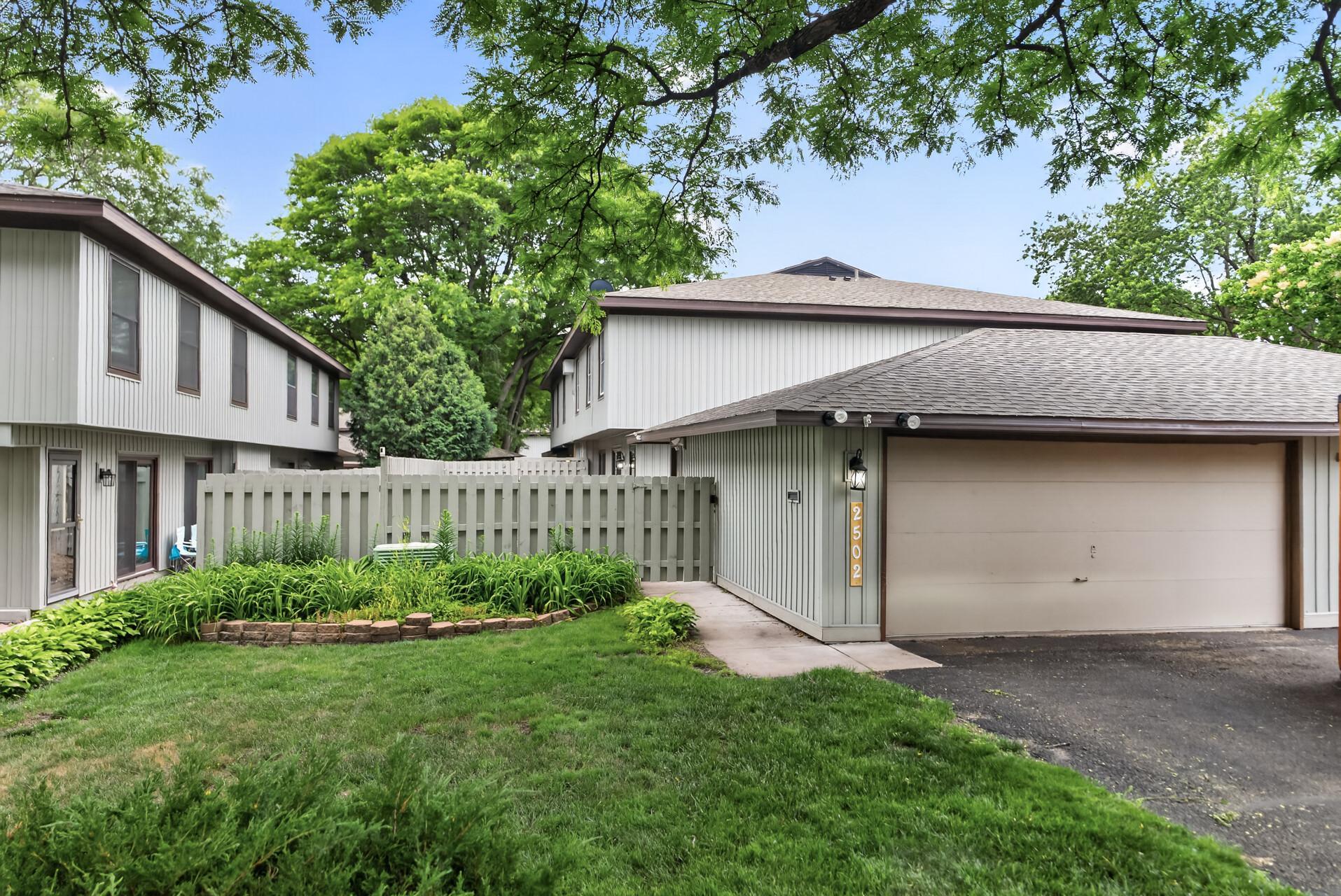 2502 Unity Avenue N Property Photo 1