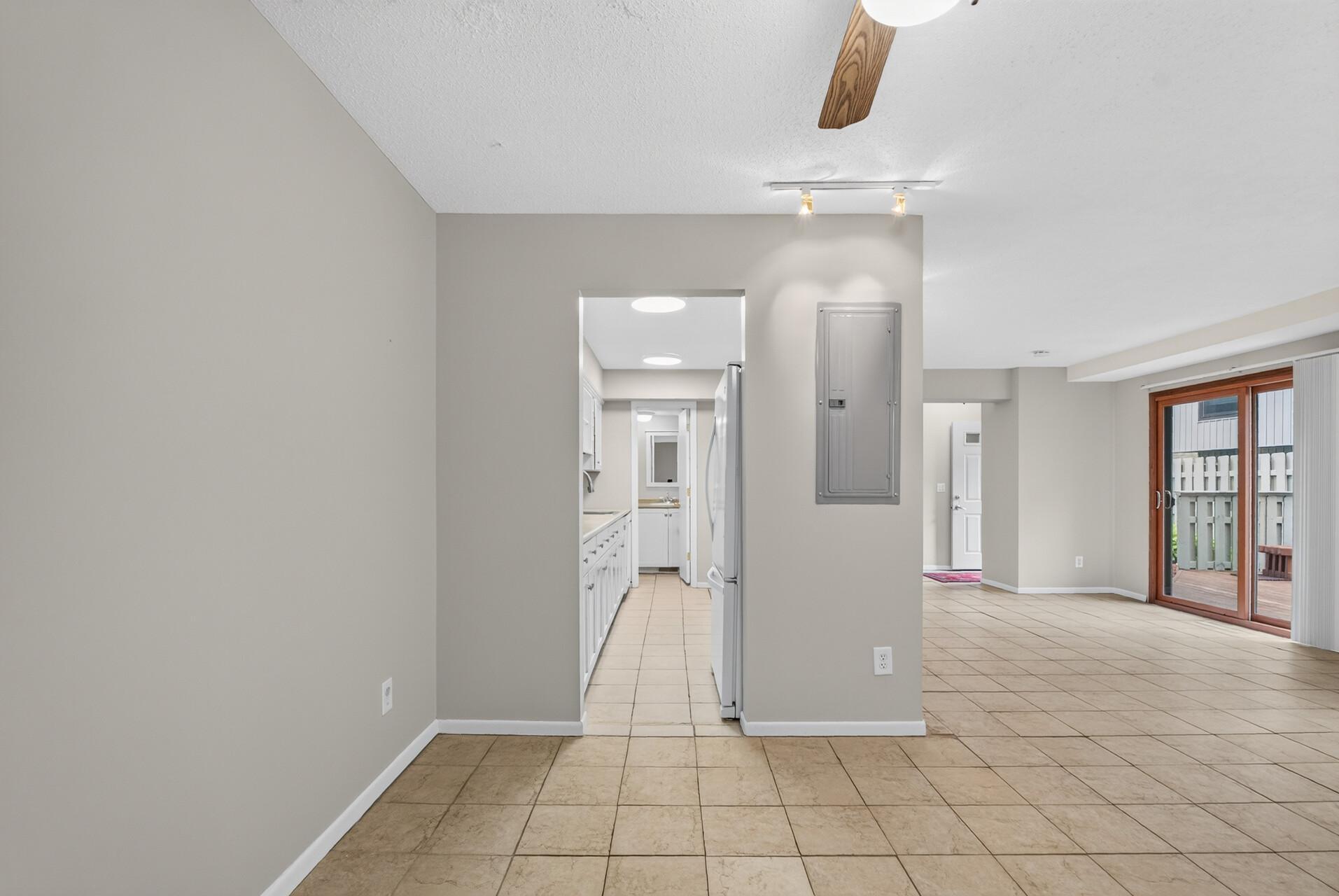 2502 Unity Avenue N Property Photo 11
