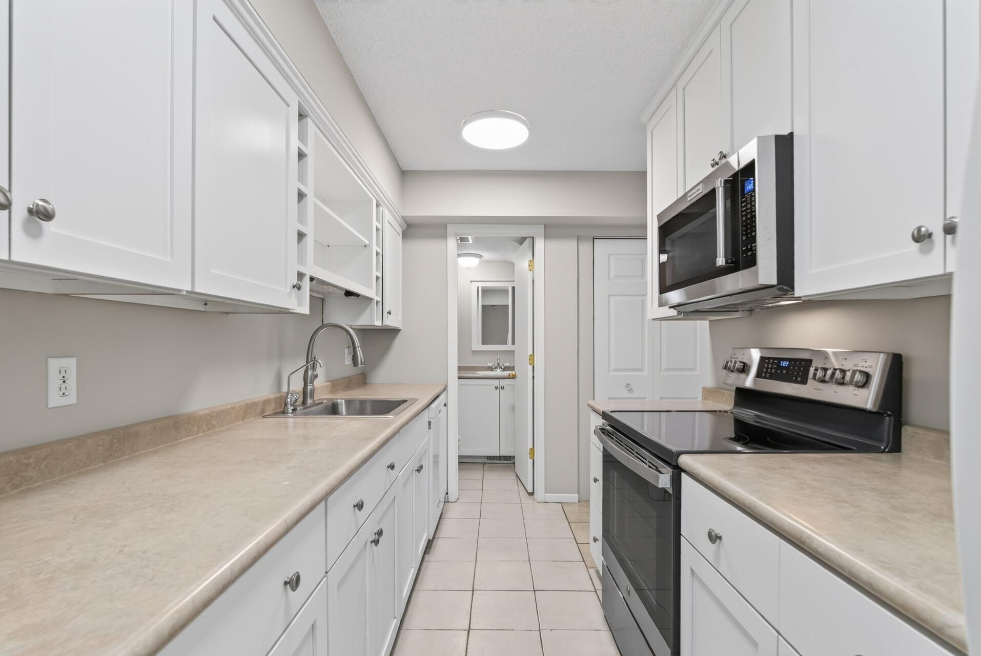 2502 Unity Avenue N Property Photo 13
