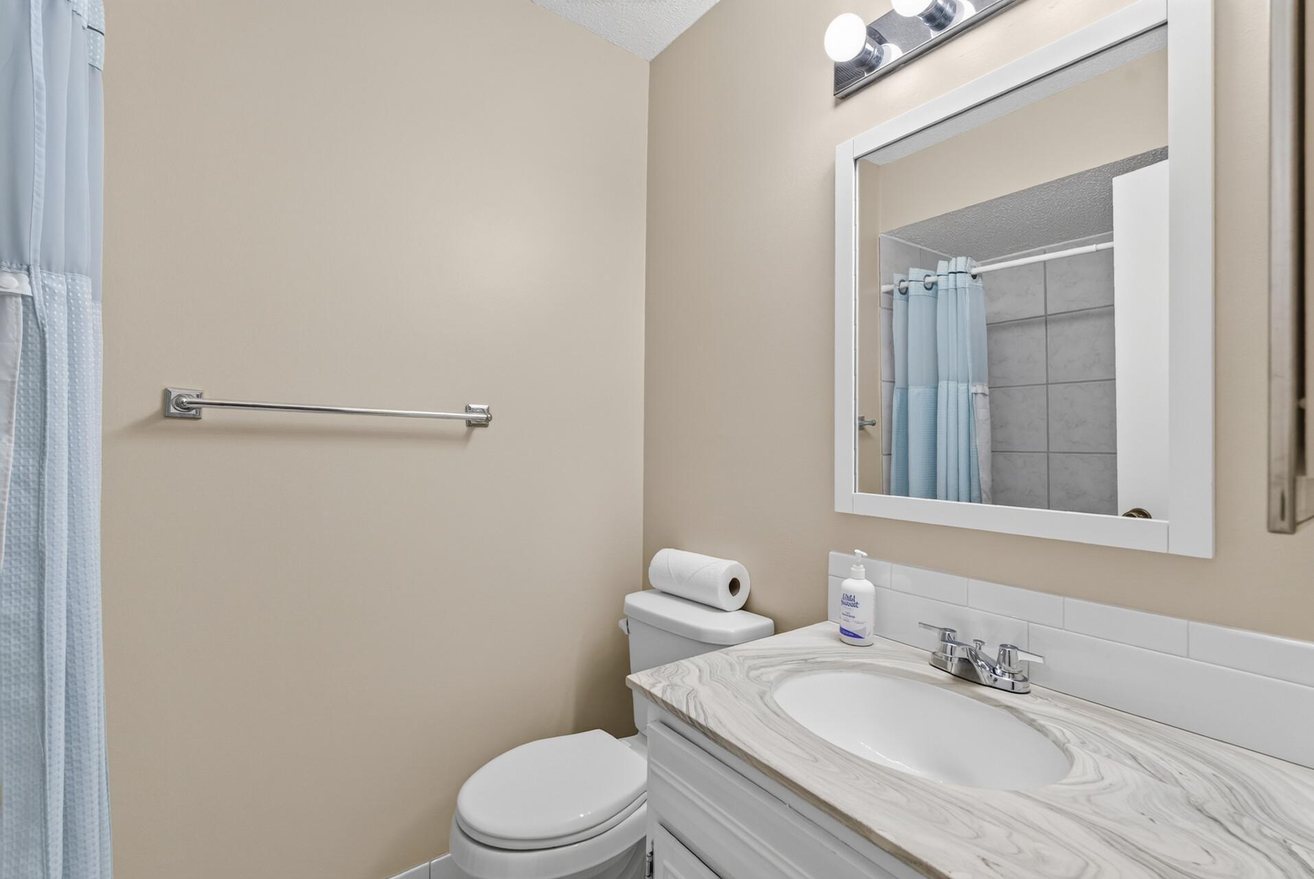 2502 Unity Avenue N Property Photo 21