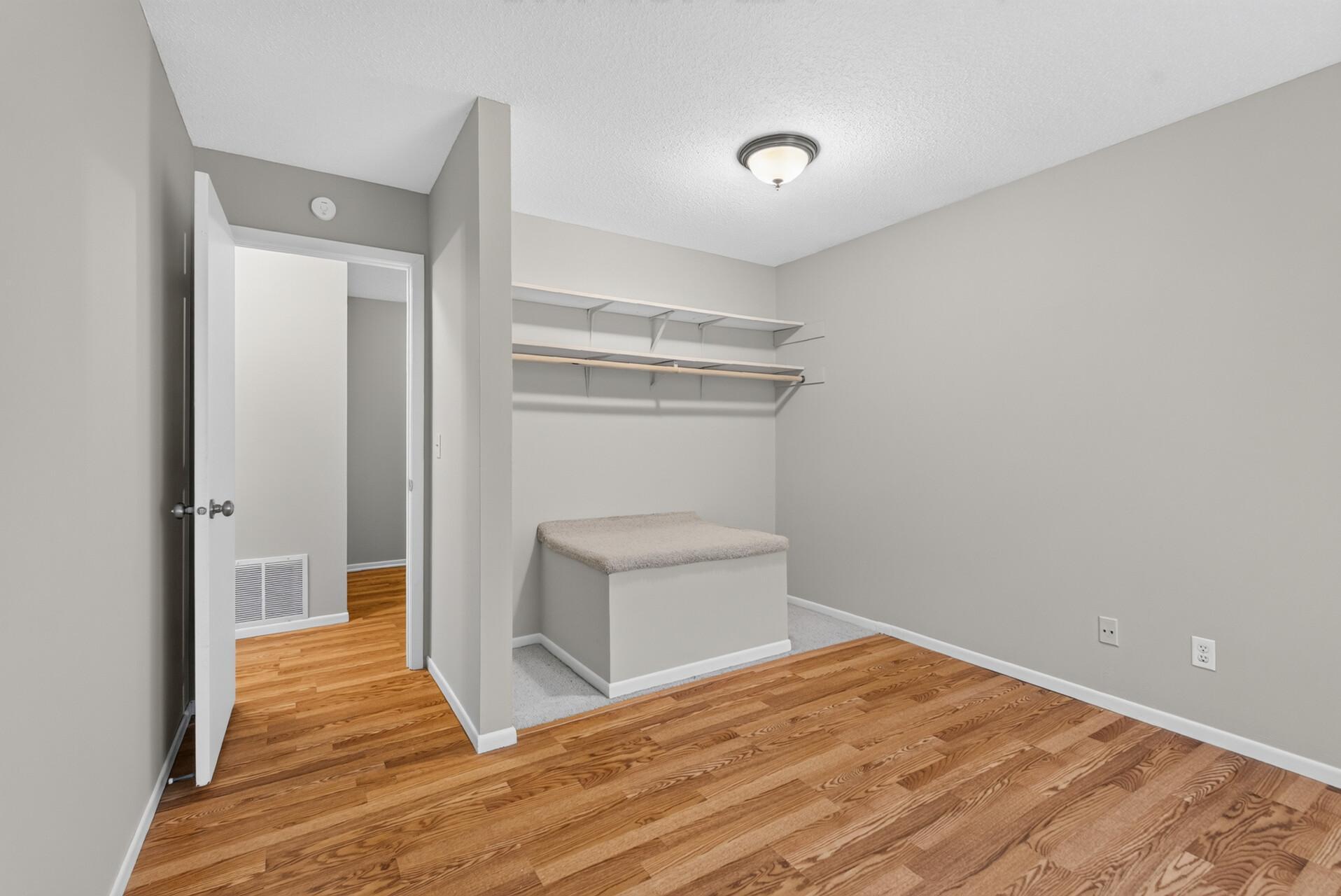 2502 Unity Avenue N Property Photo 24