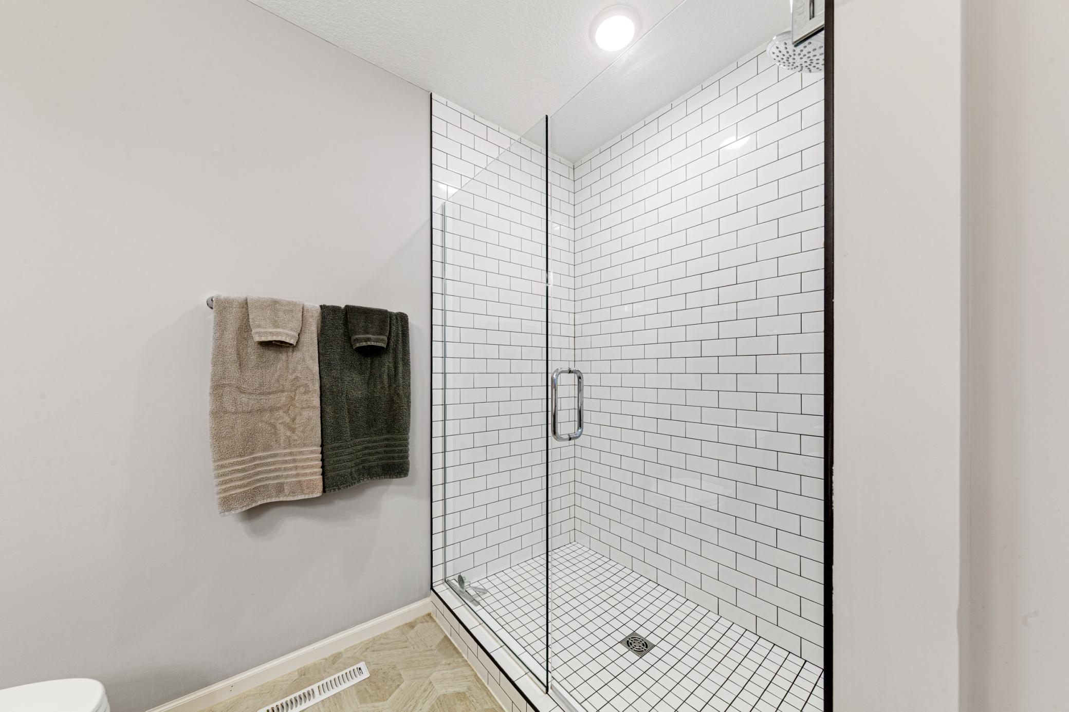 17821 Meadows Way Se Property Photo 9