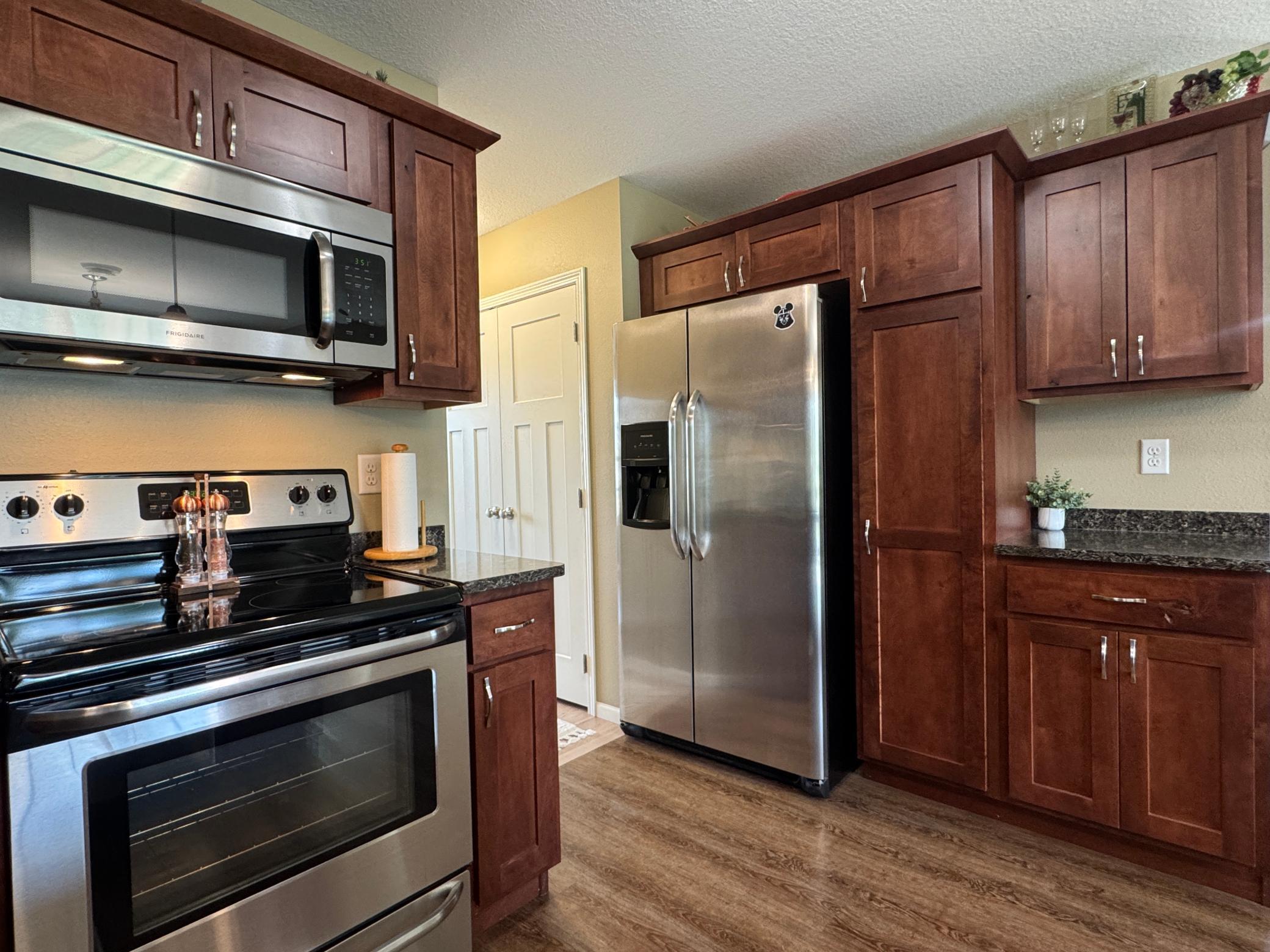 8035 Moidore Drive Nw Property Photo 10