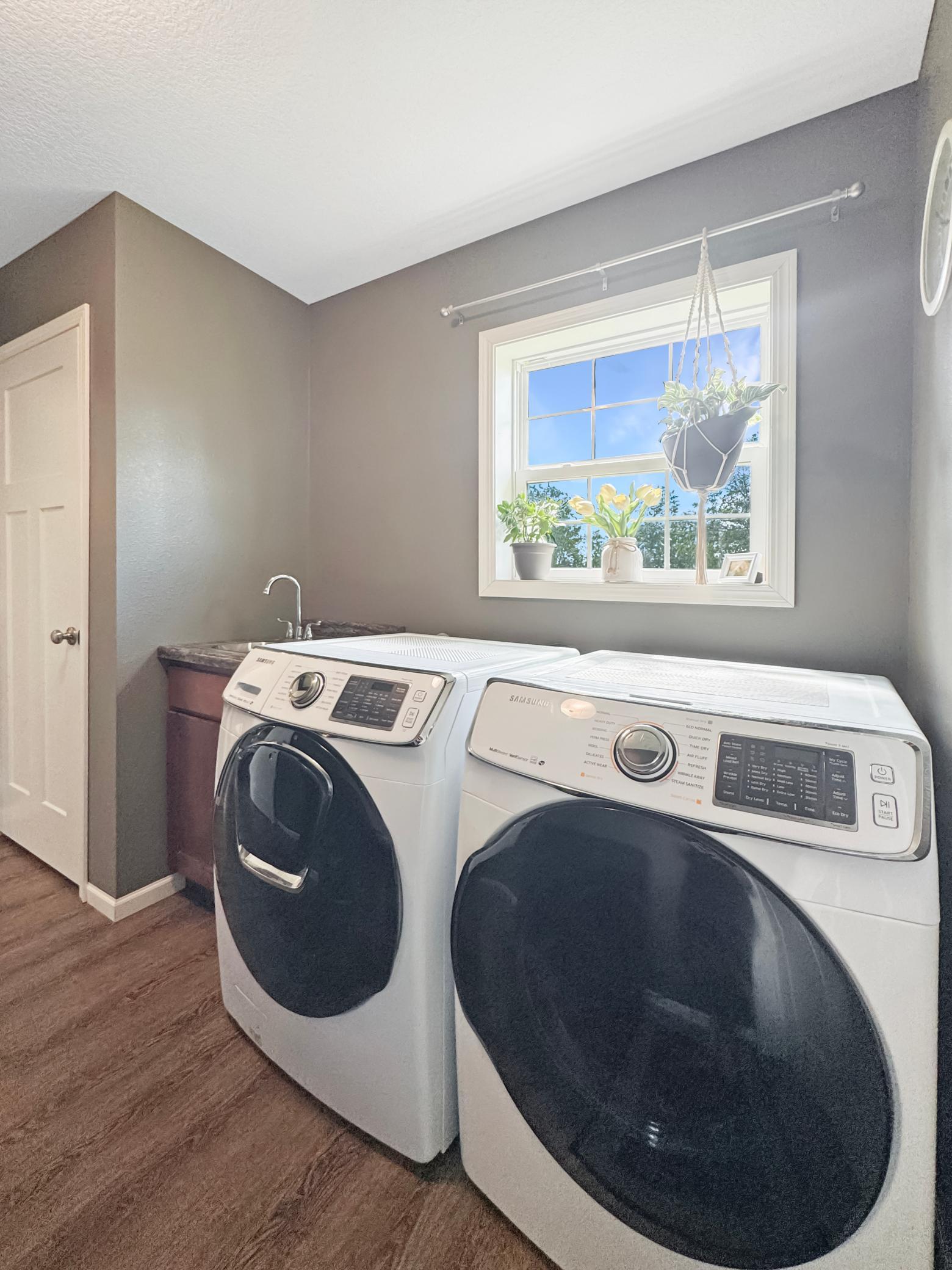 8035 Moidore Drive Nw Property Photo 17