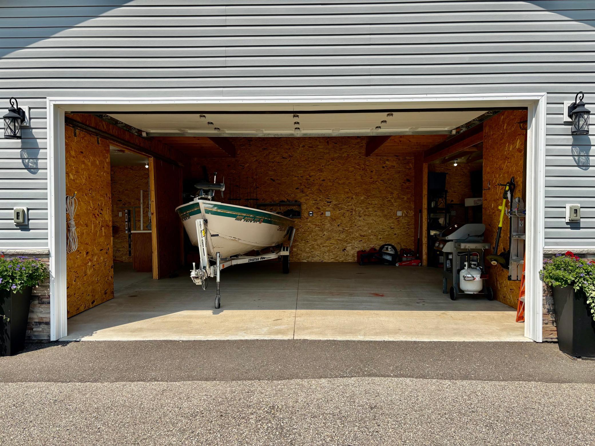 8035 Moidore Drive Nw Property Photo 46