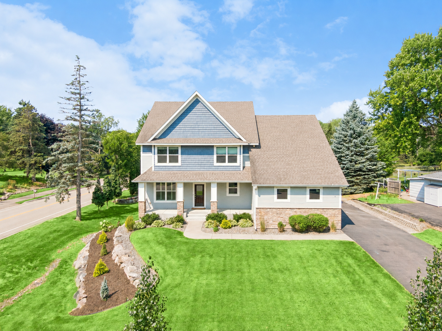 5 Deerwood Lane N Property Photo 1