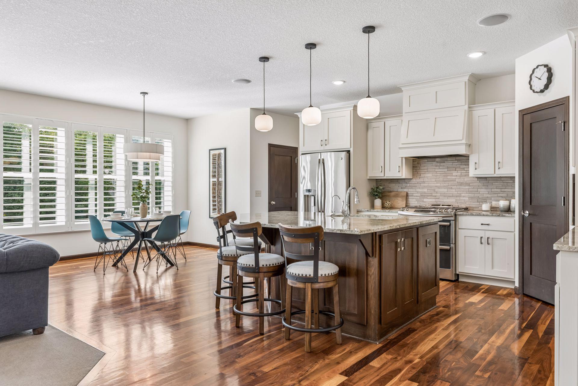5 Deerwood Lane N Property Photo 8