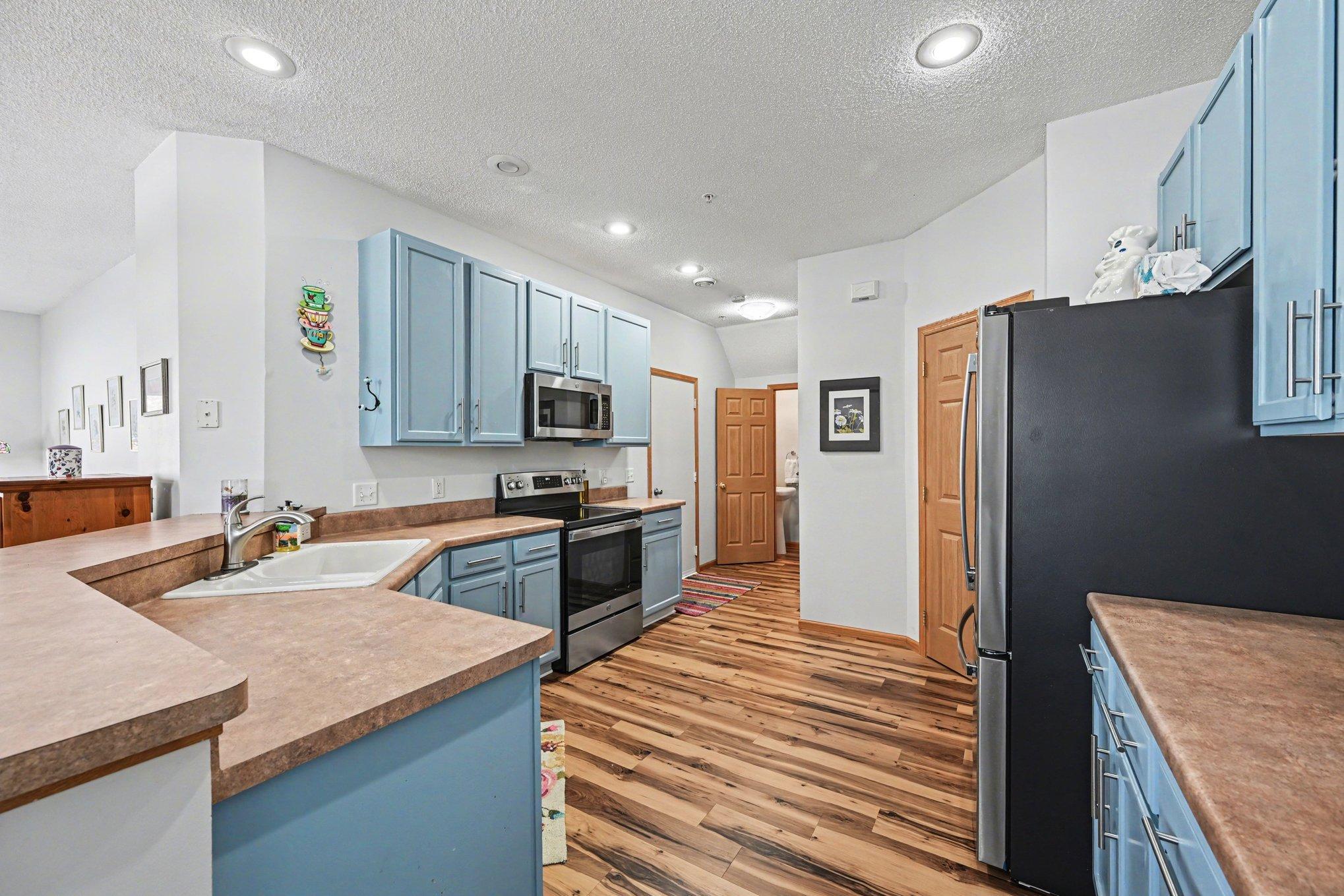 13793 Atwood Avenue 1706 Property Photo 12