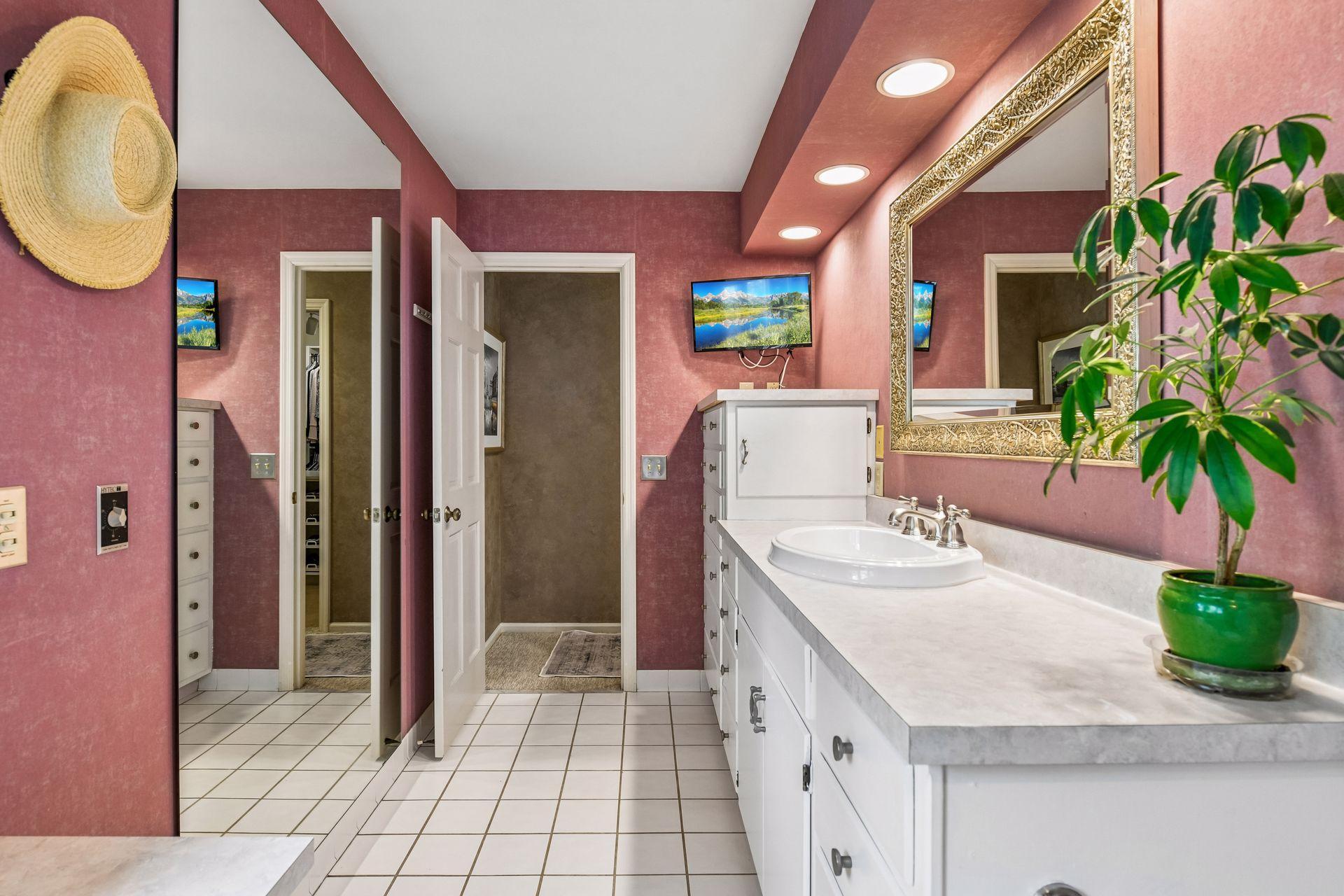 1140 Hollybrook Drive Property Photo 44