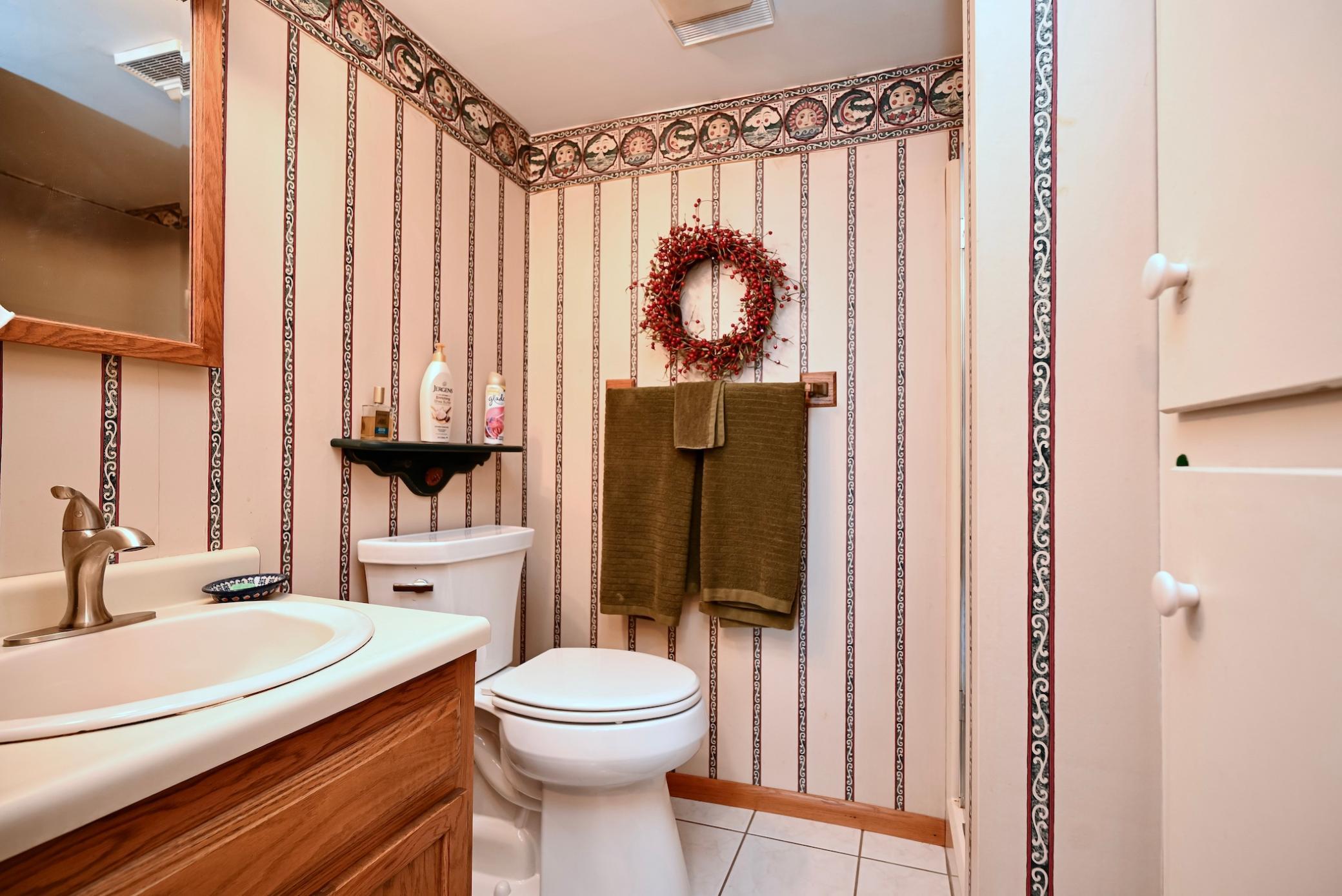 557 E 2nd Street Property Photo 13