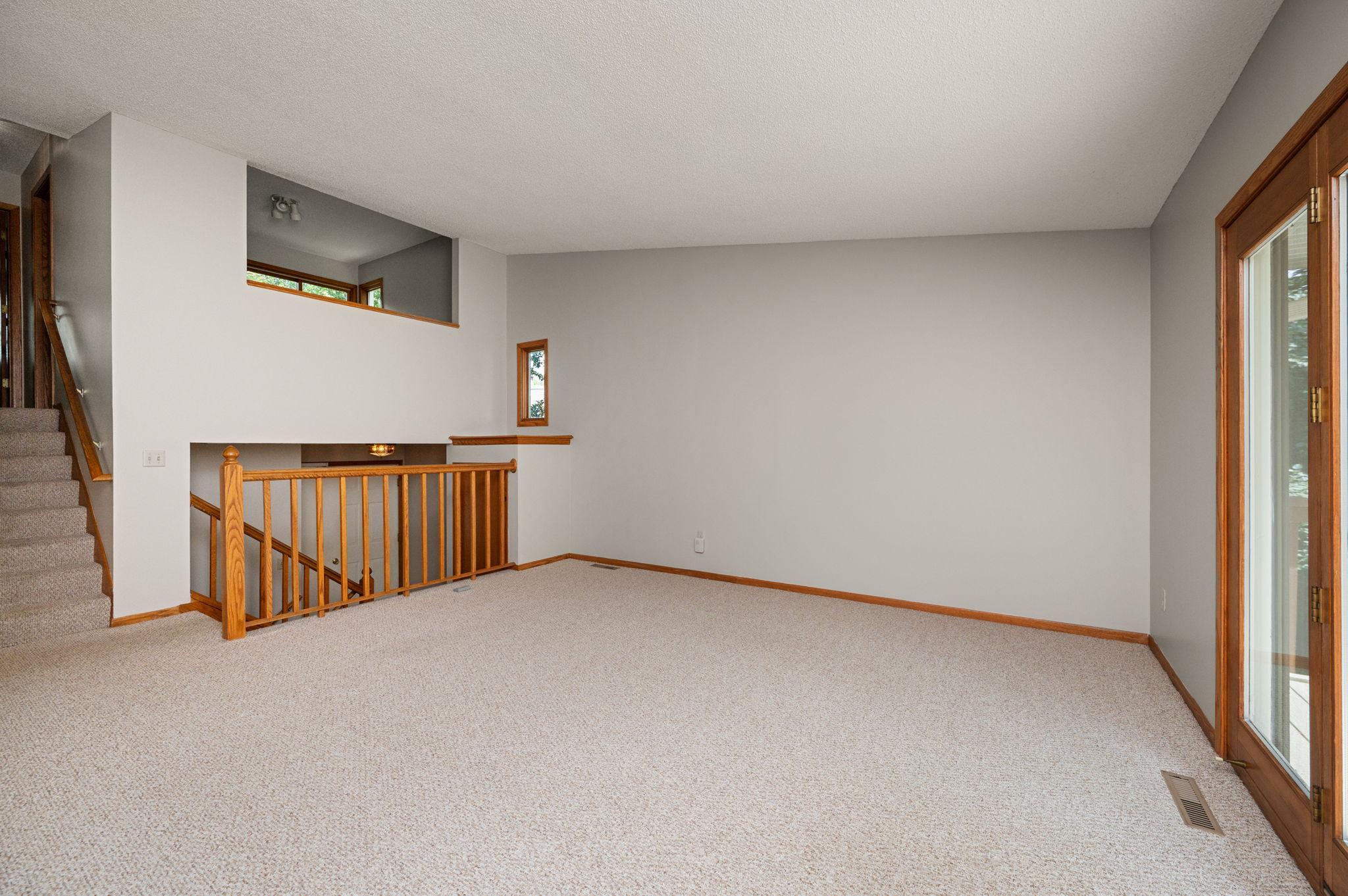 17847 Evener Way Property Photo 7