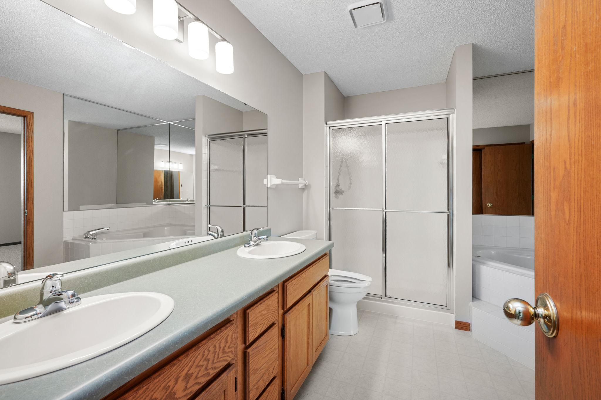 17847 Evener Way Property Photo 16