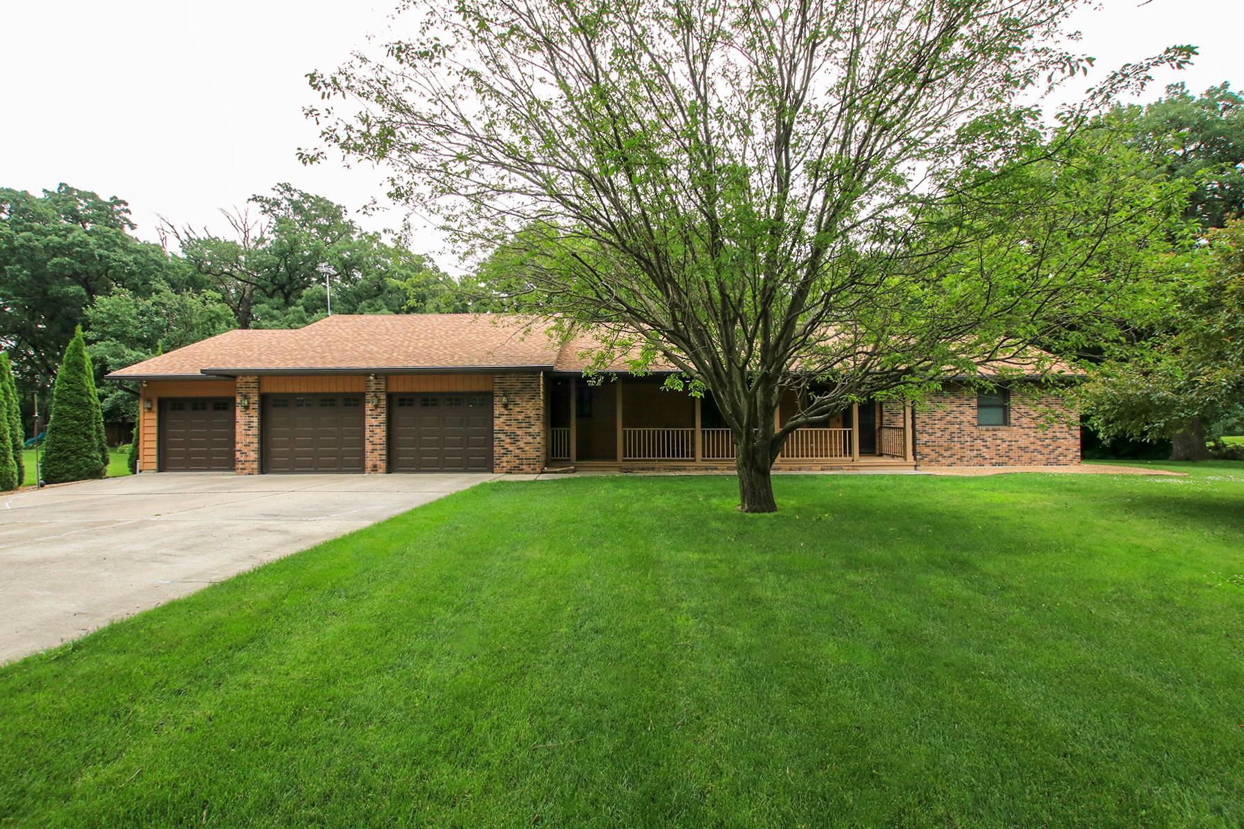 19634 Skyview Circle Property Photo 1