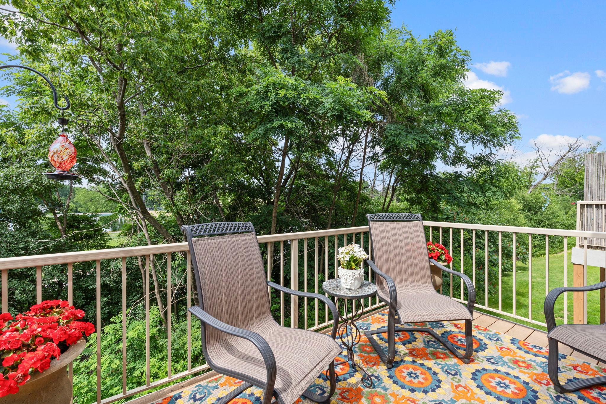 8374 Cedarview Circle Property Photo 5