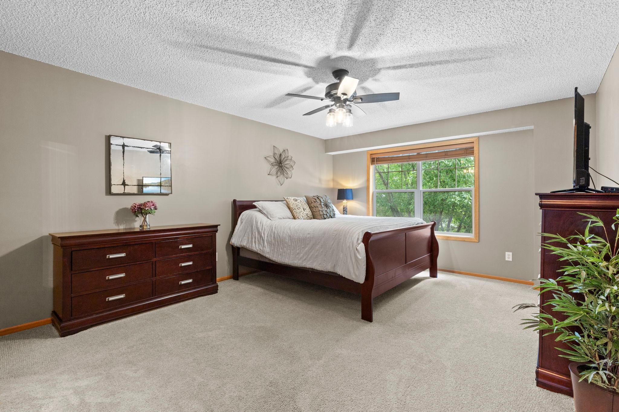 8374 Cedarview Circle Property Photo 9