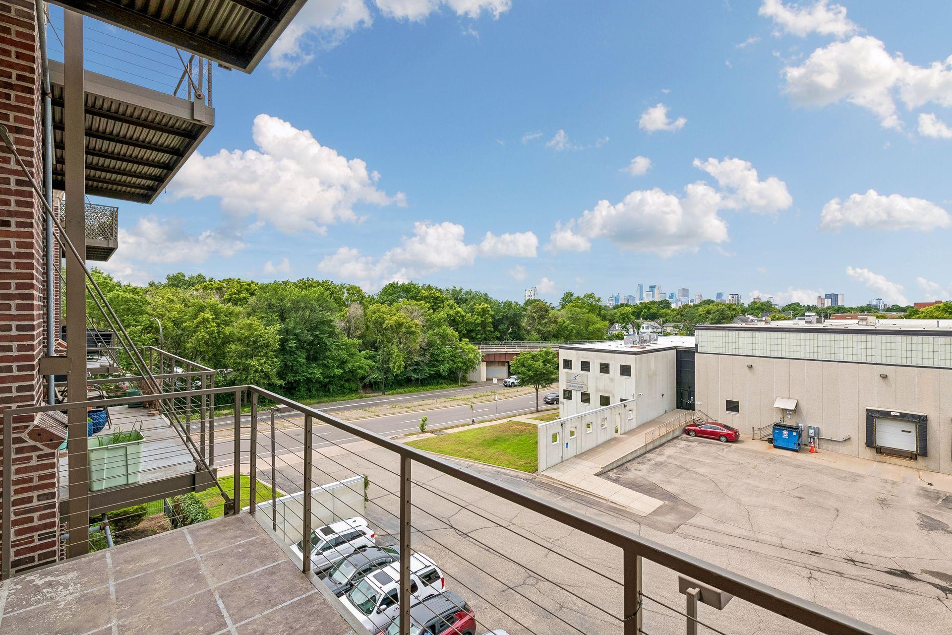 1901 E Hennepin Avenue 305 Property Photo 10