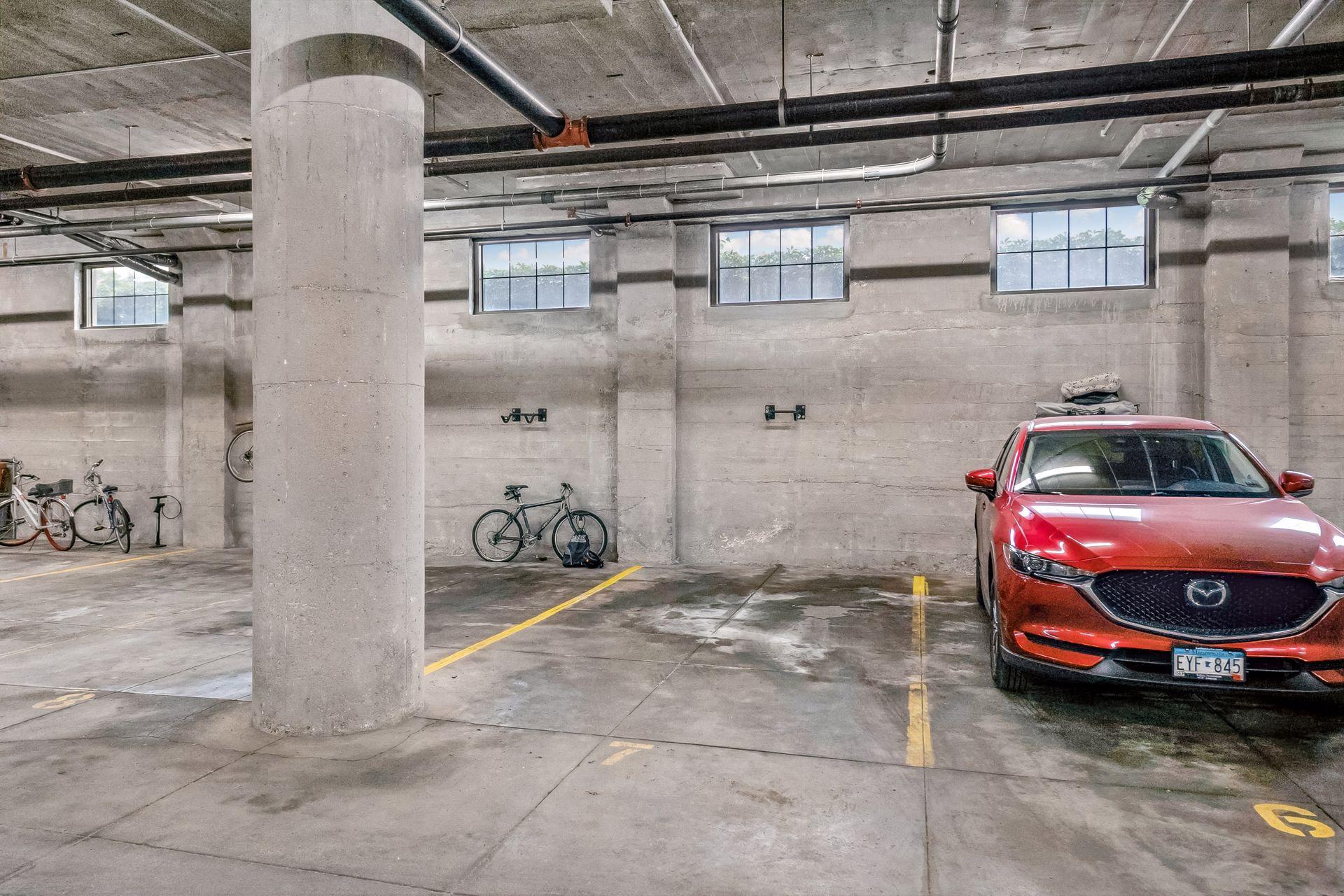 1901 E Hennepin Avenue 305 Property Photo 22